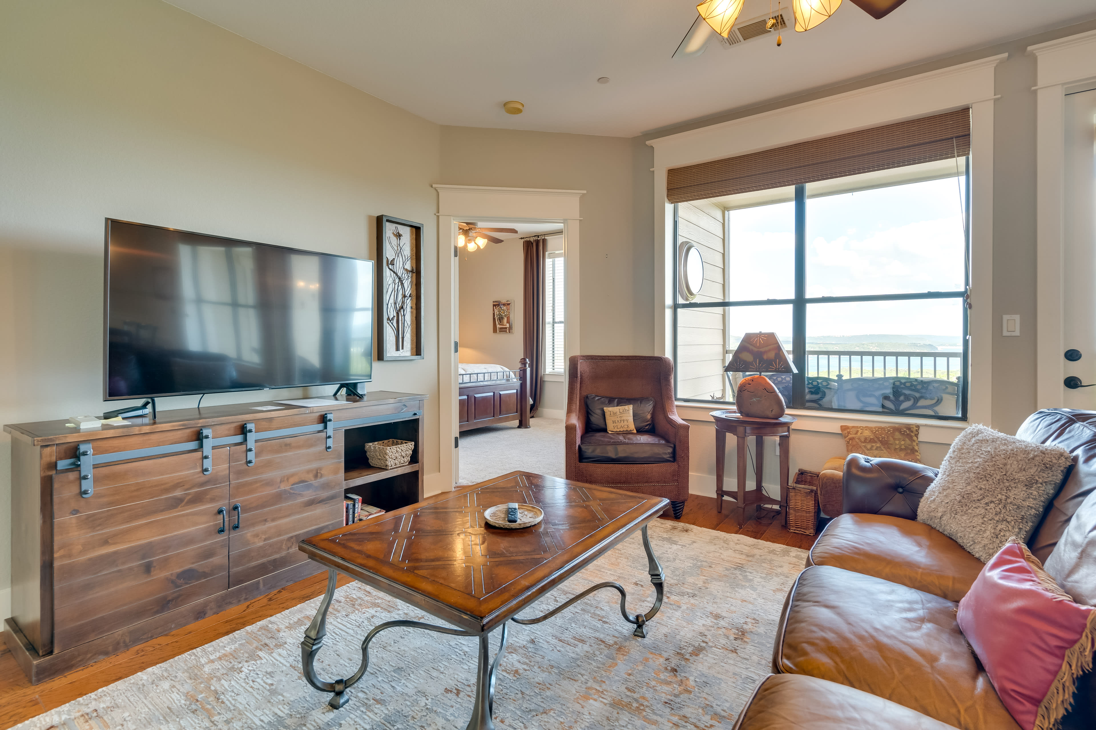 Living Room | Main Floor | Central Air Conditioning | Smart TV