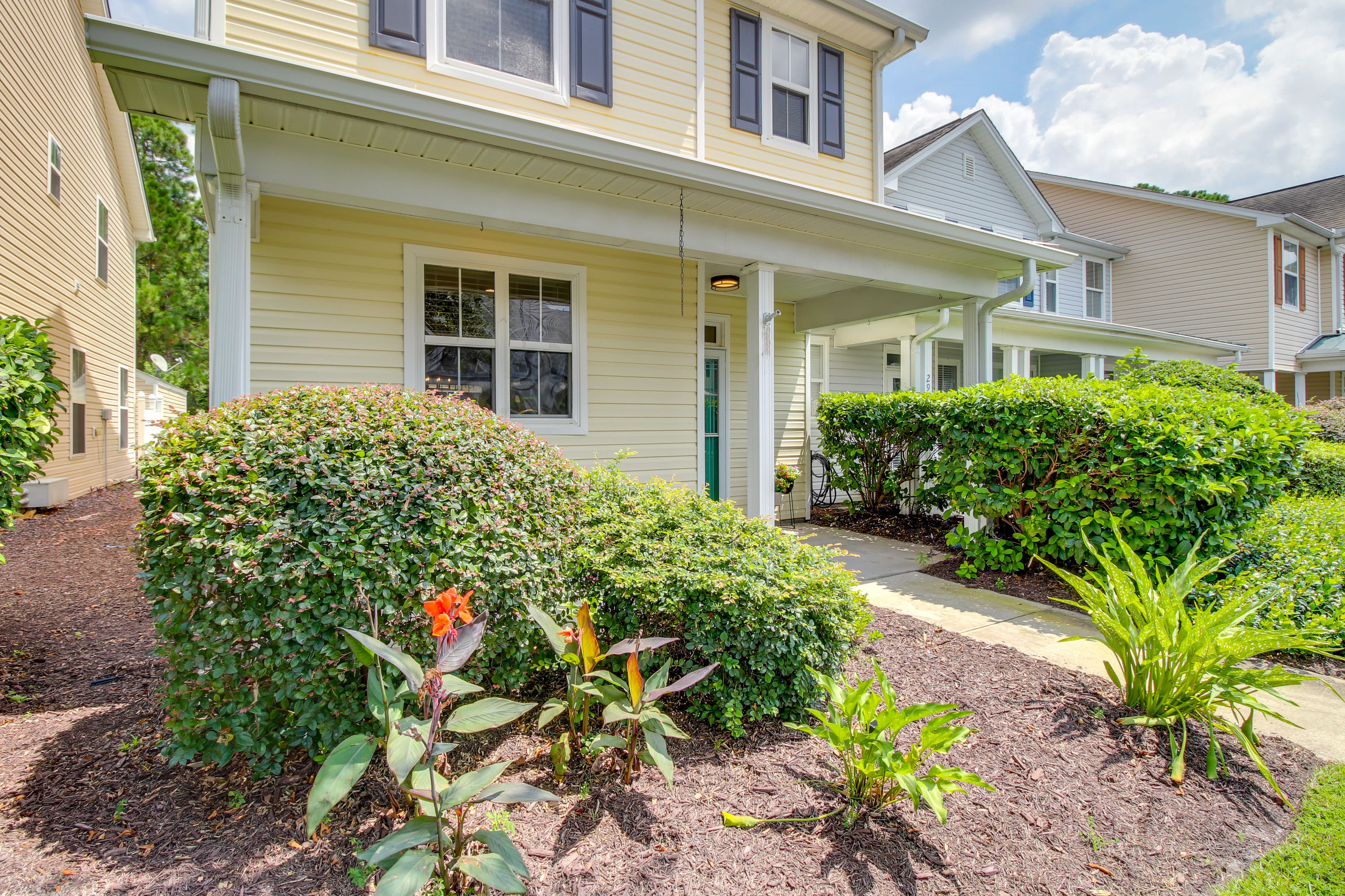 Home Exterior | 1 Exterior Security Camera (Facing Out)