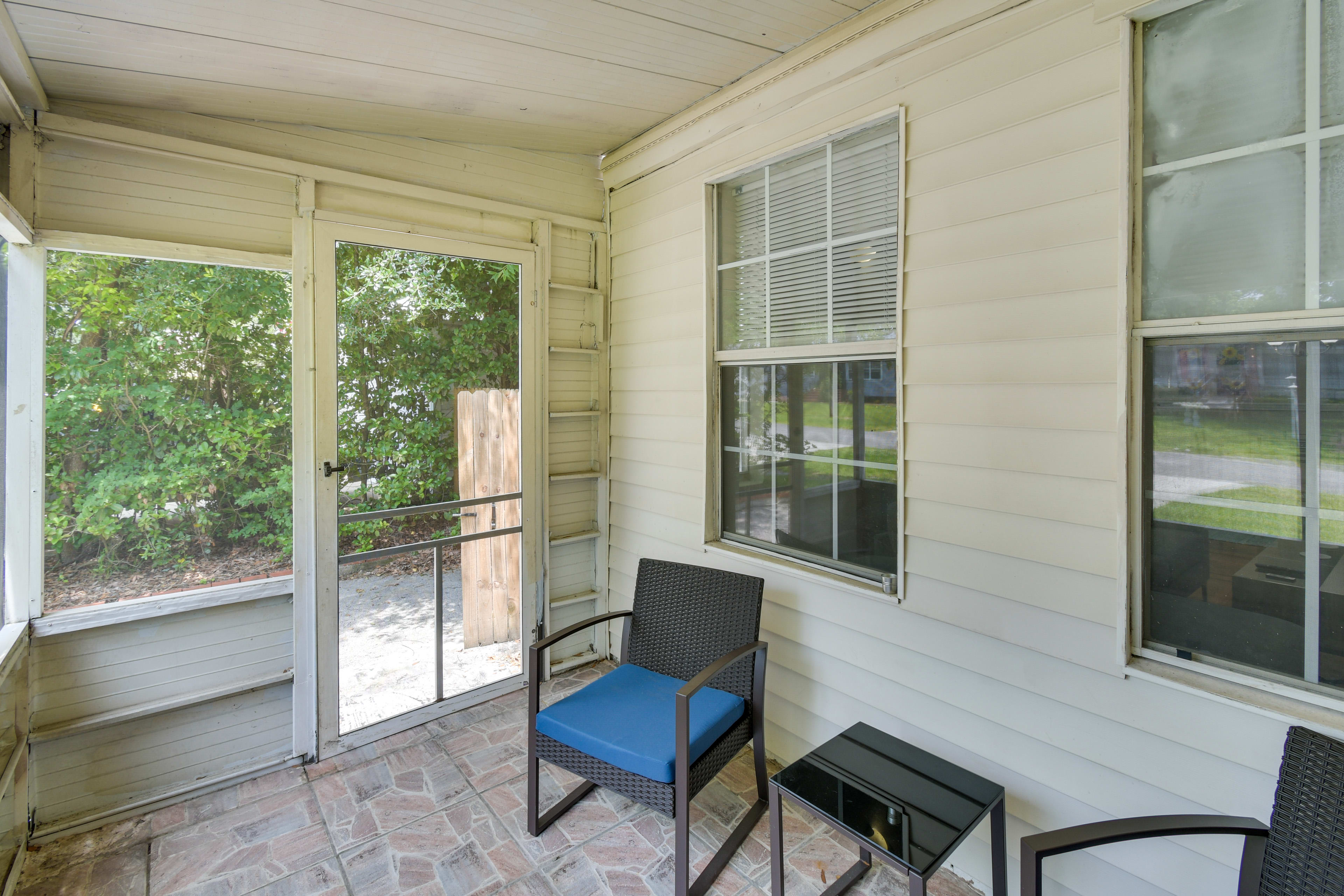 Screened-In Porch