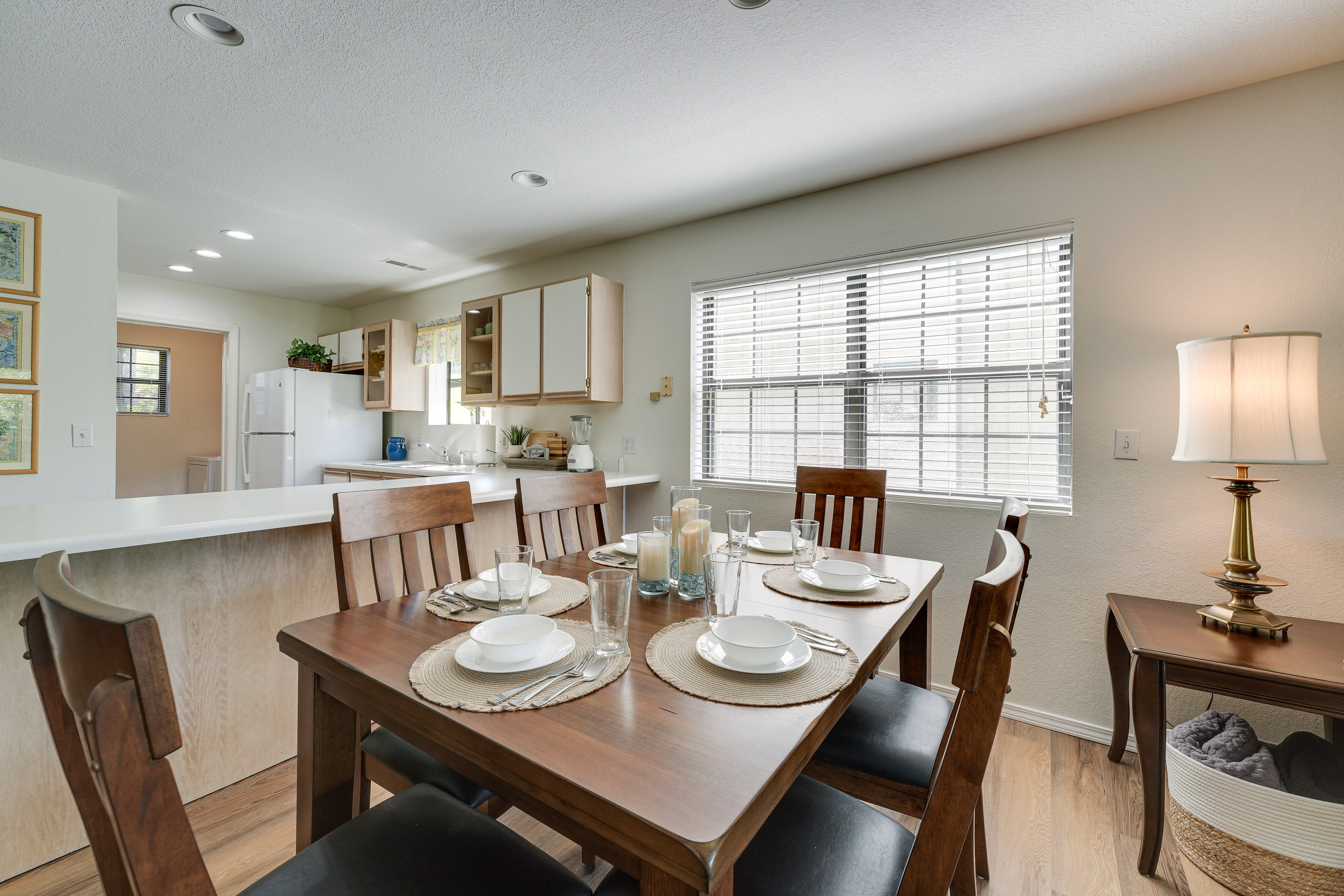 Dining Area | Dishware/Flatware Provided | Central A/C