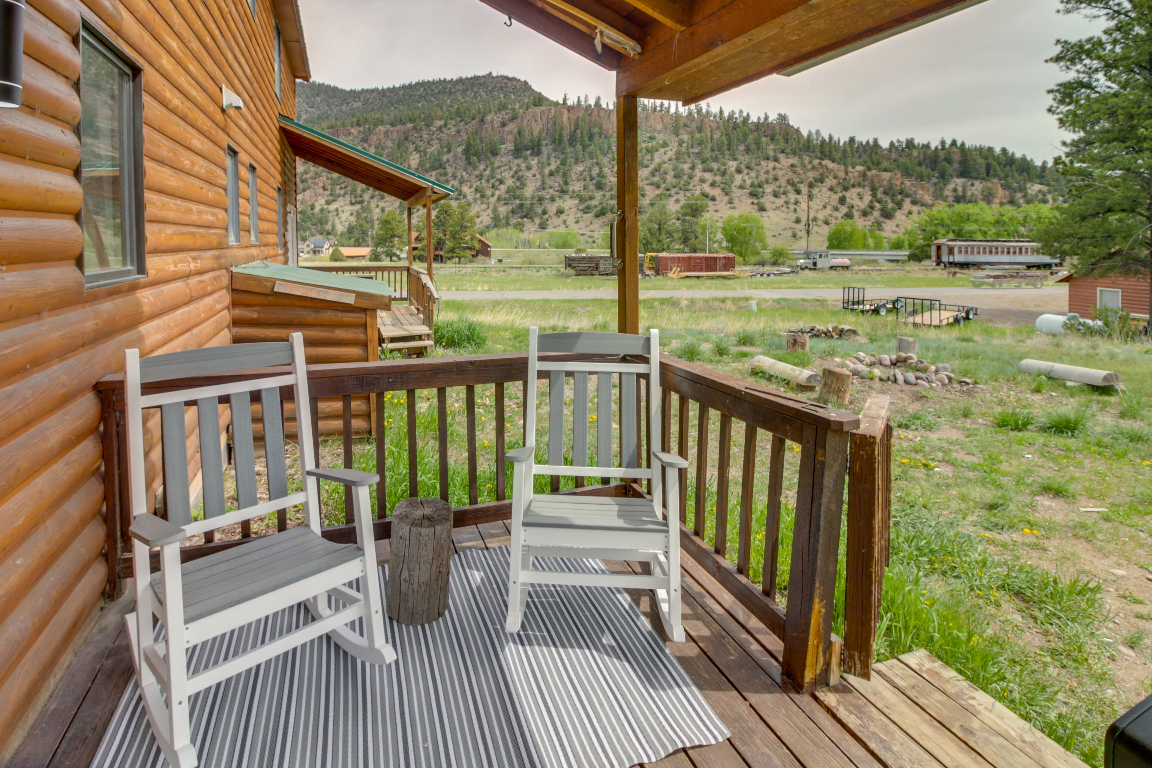 South Fork Vacation Rental | 2BR | 1.5BA | Stairs Required | 1,100 Sq Ft