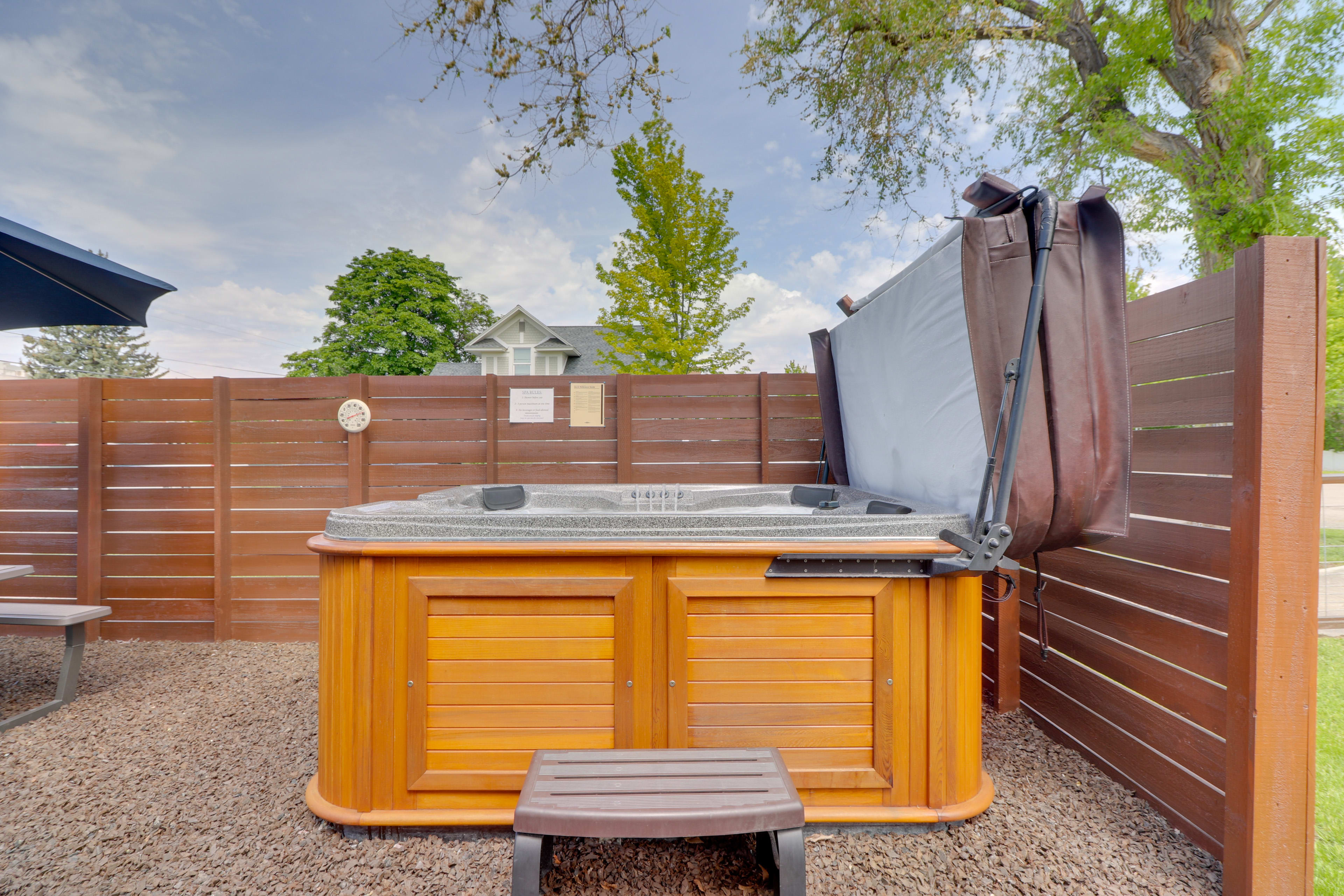 Private Yard | Saltwater Hot Tub