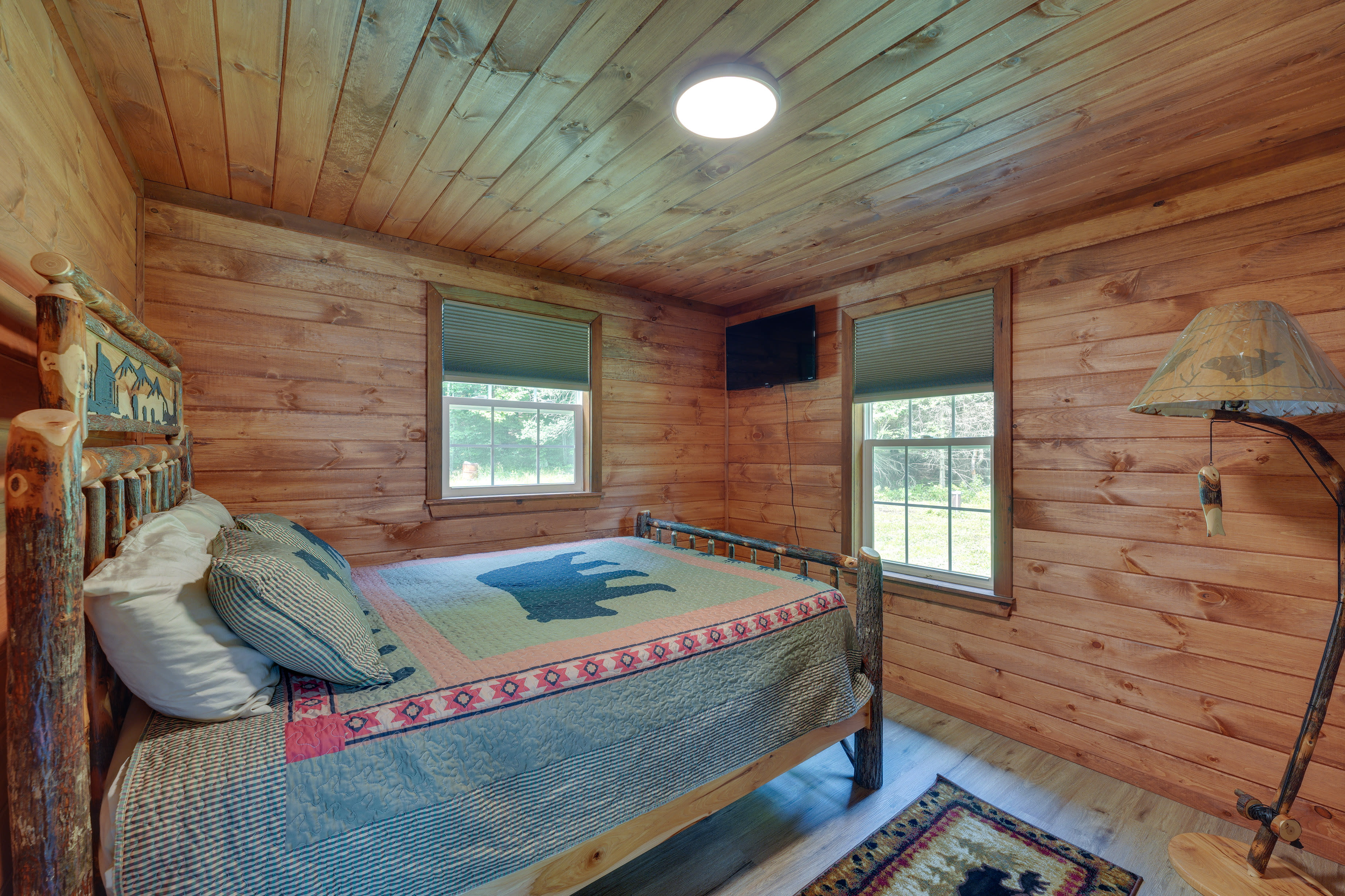 Bedroom 1 | Queen Bed | Flat-Screen TV