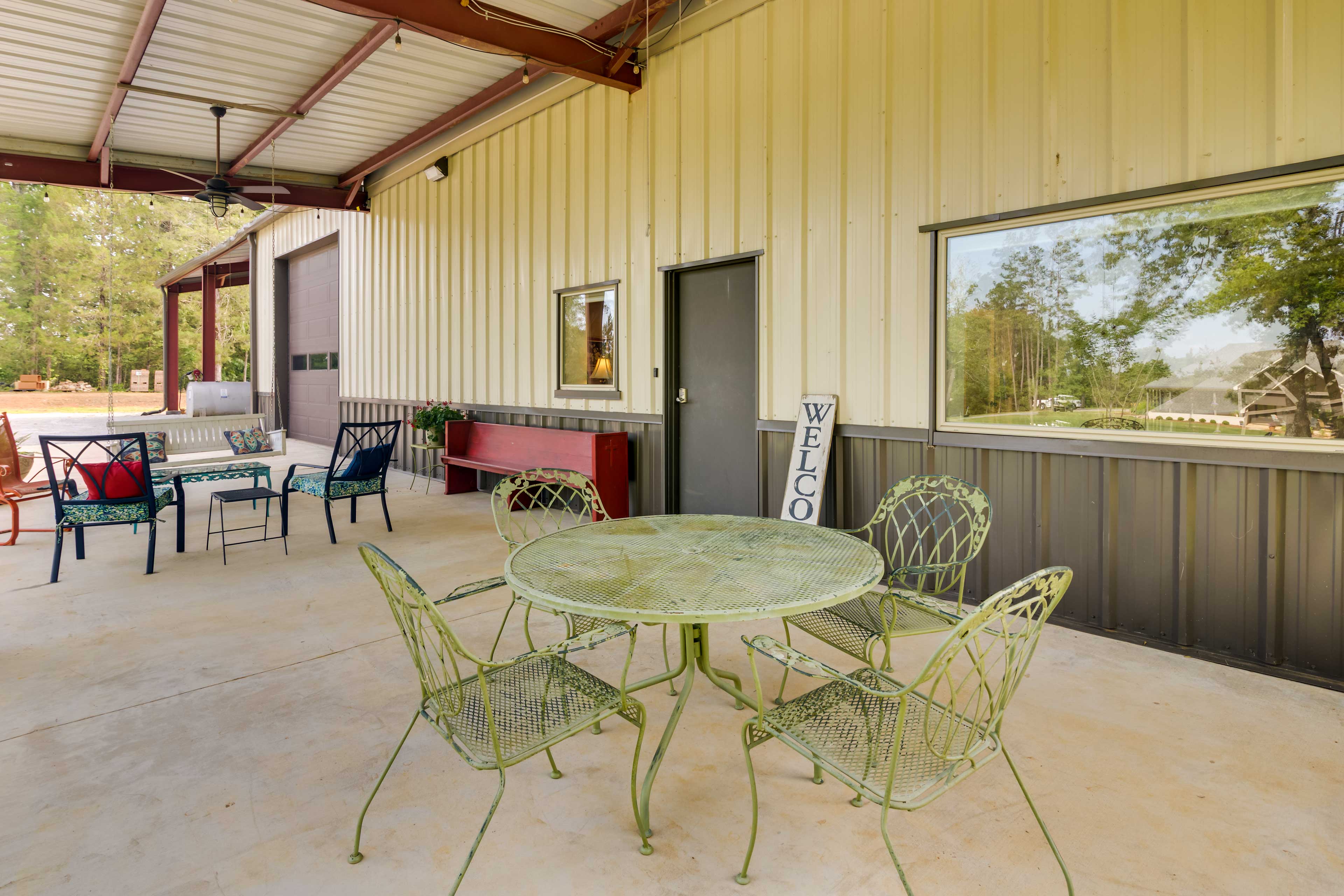 Entrance/Private Patio | Outdoor Seating