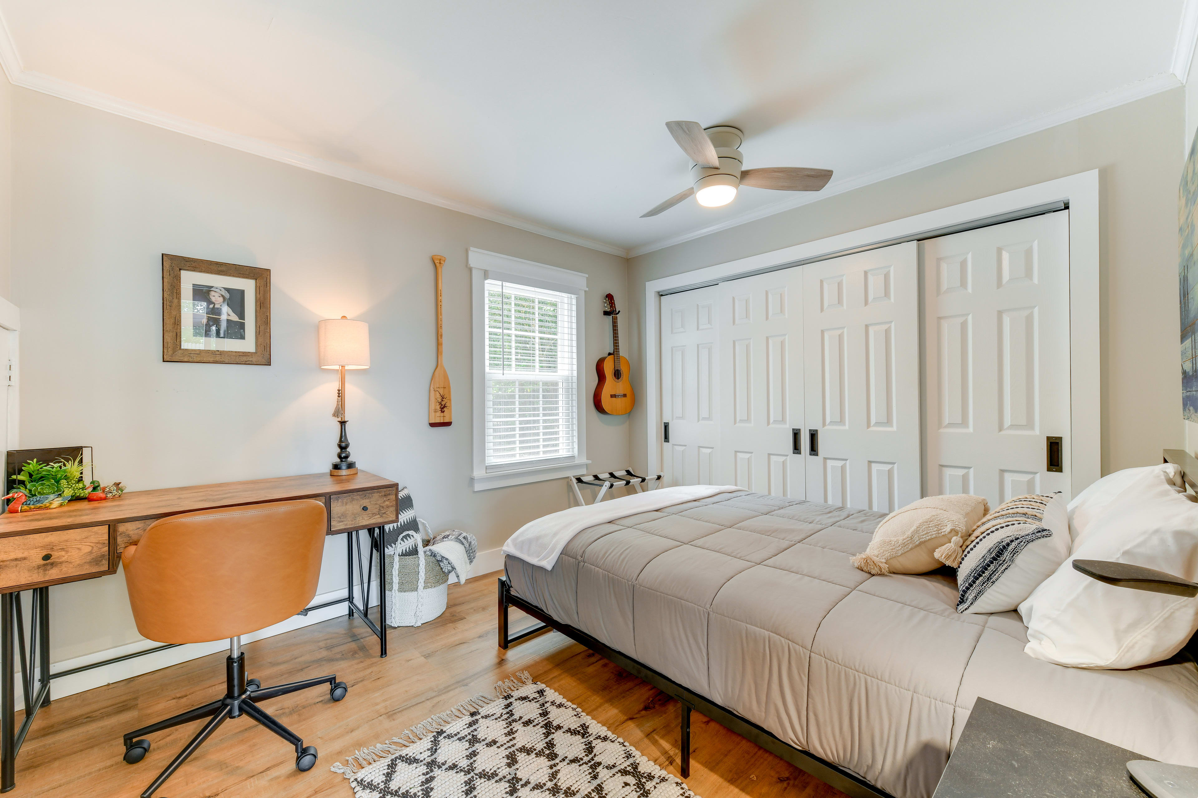 Bedroom 3 | Queen Bed | Desk Workspace