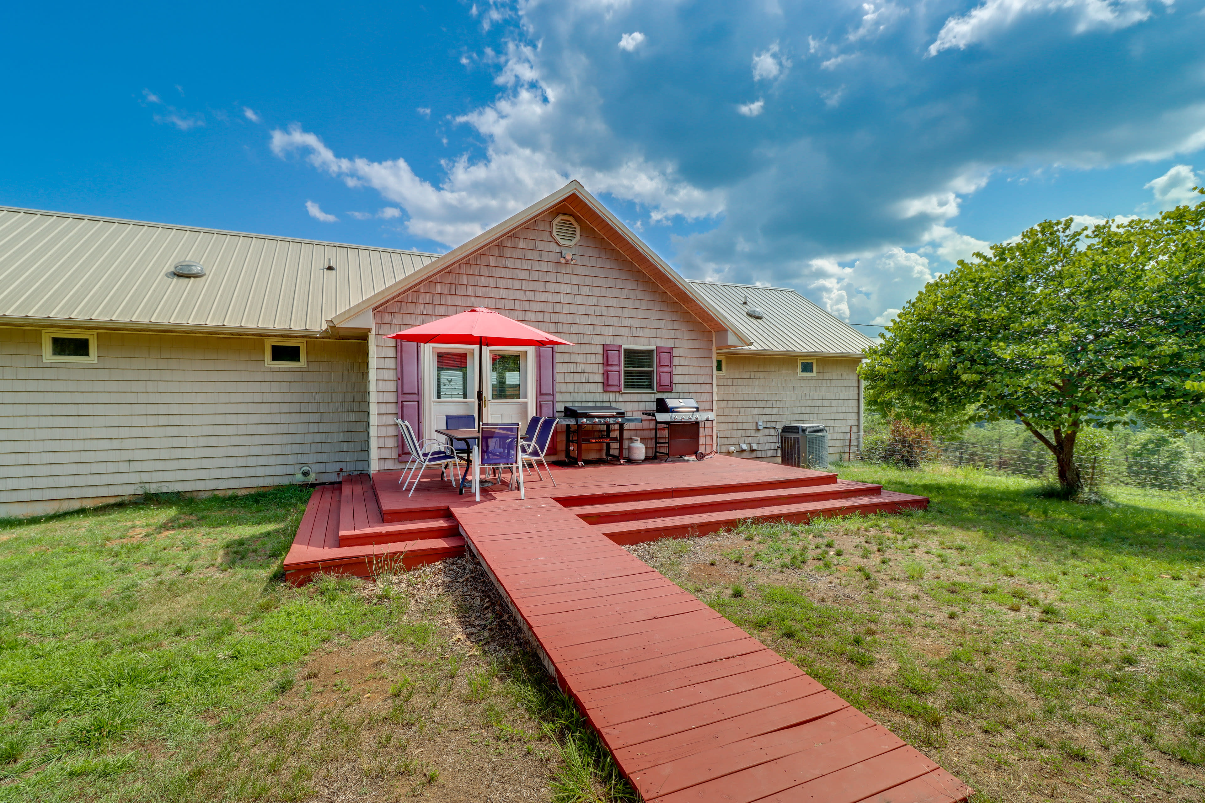 Private Deck | Gas Grill & Griddle | Yard w/ Fire Pit | Balcony