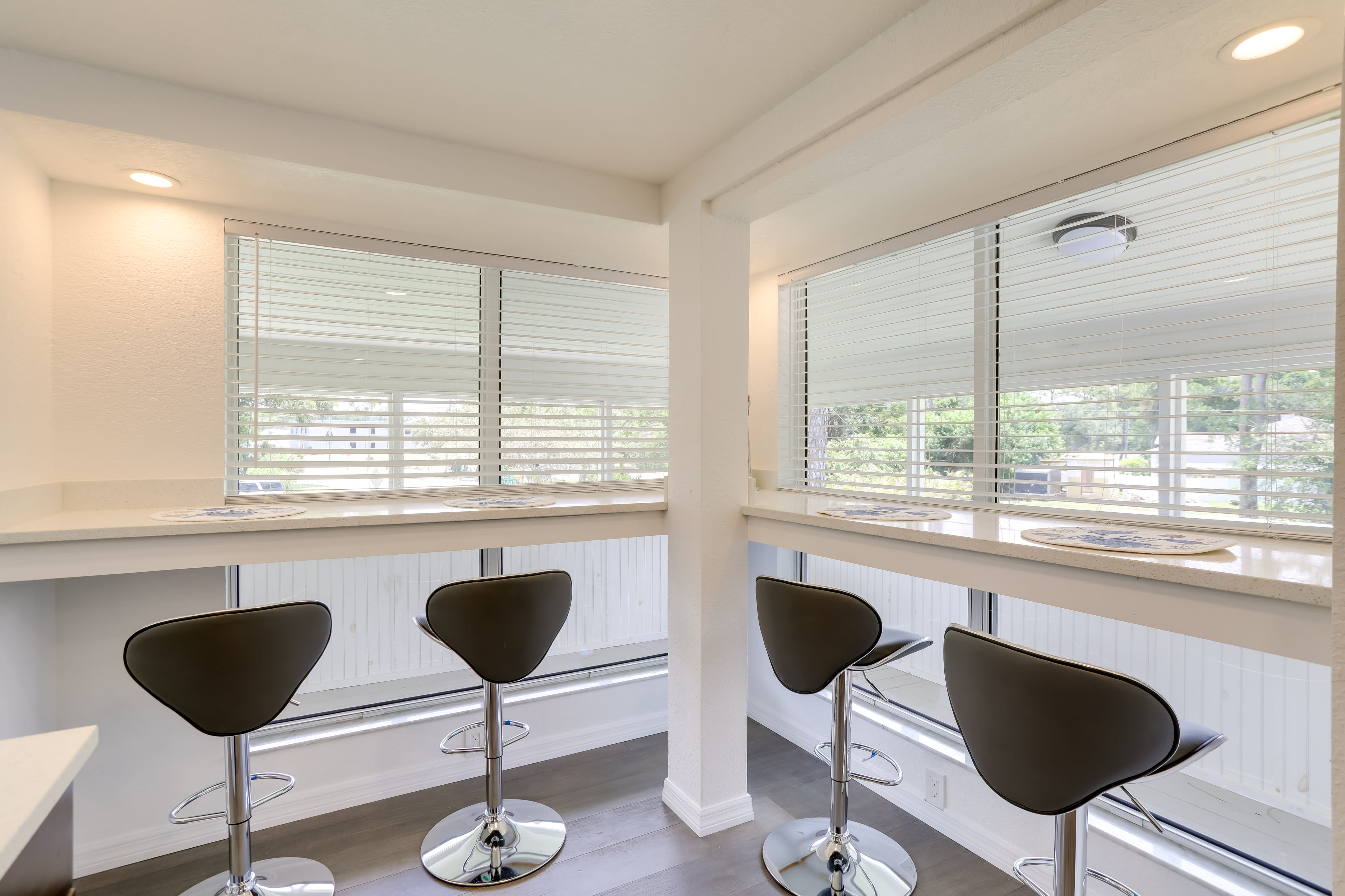 Breakfast Bar | High Chair