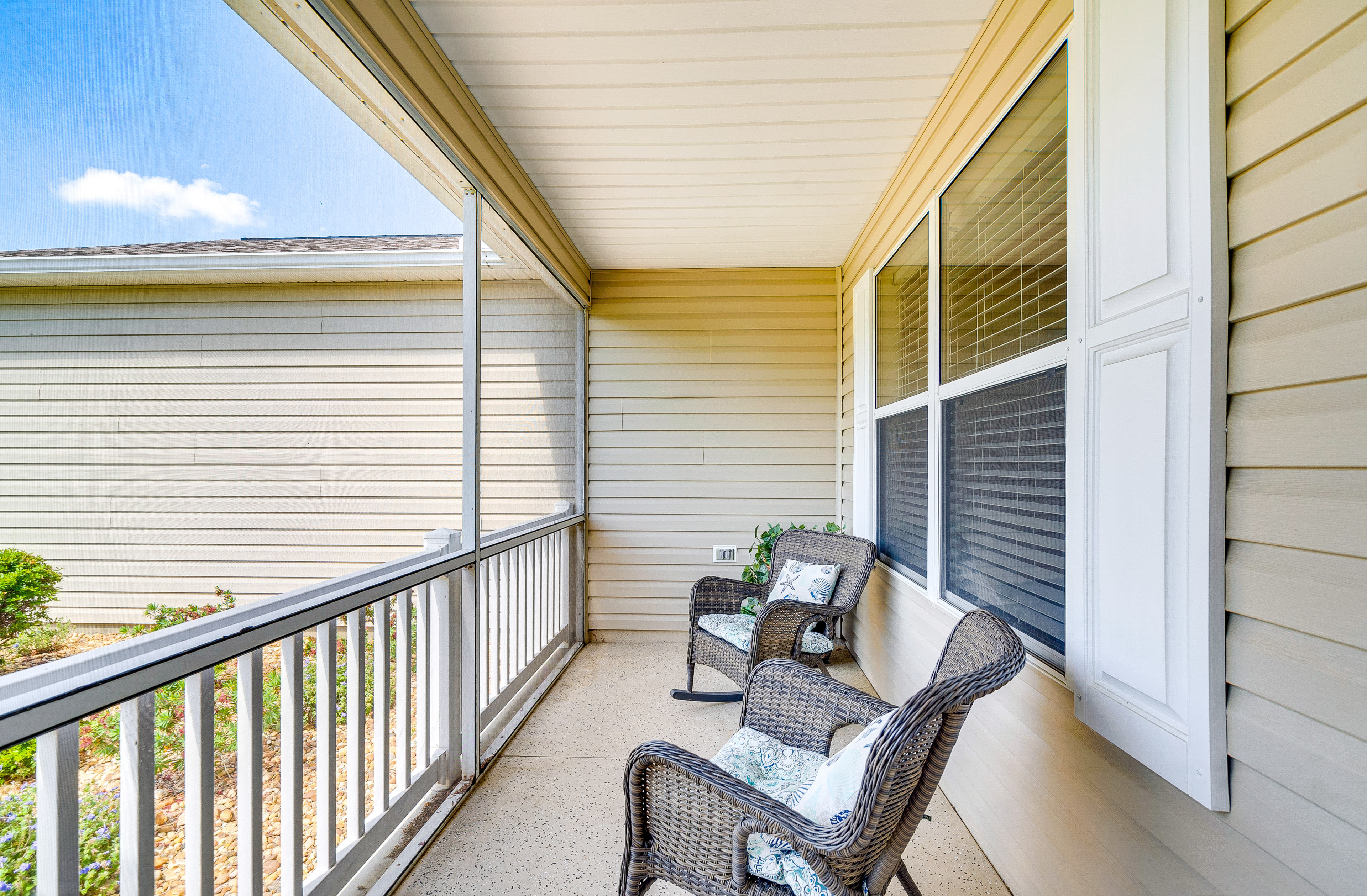 Screened Front Porch