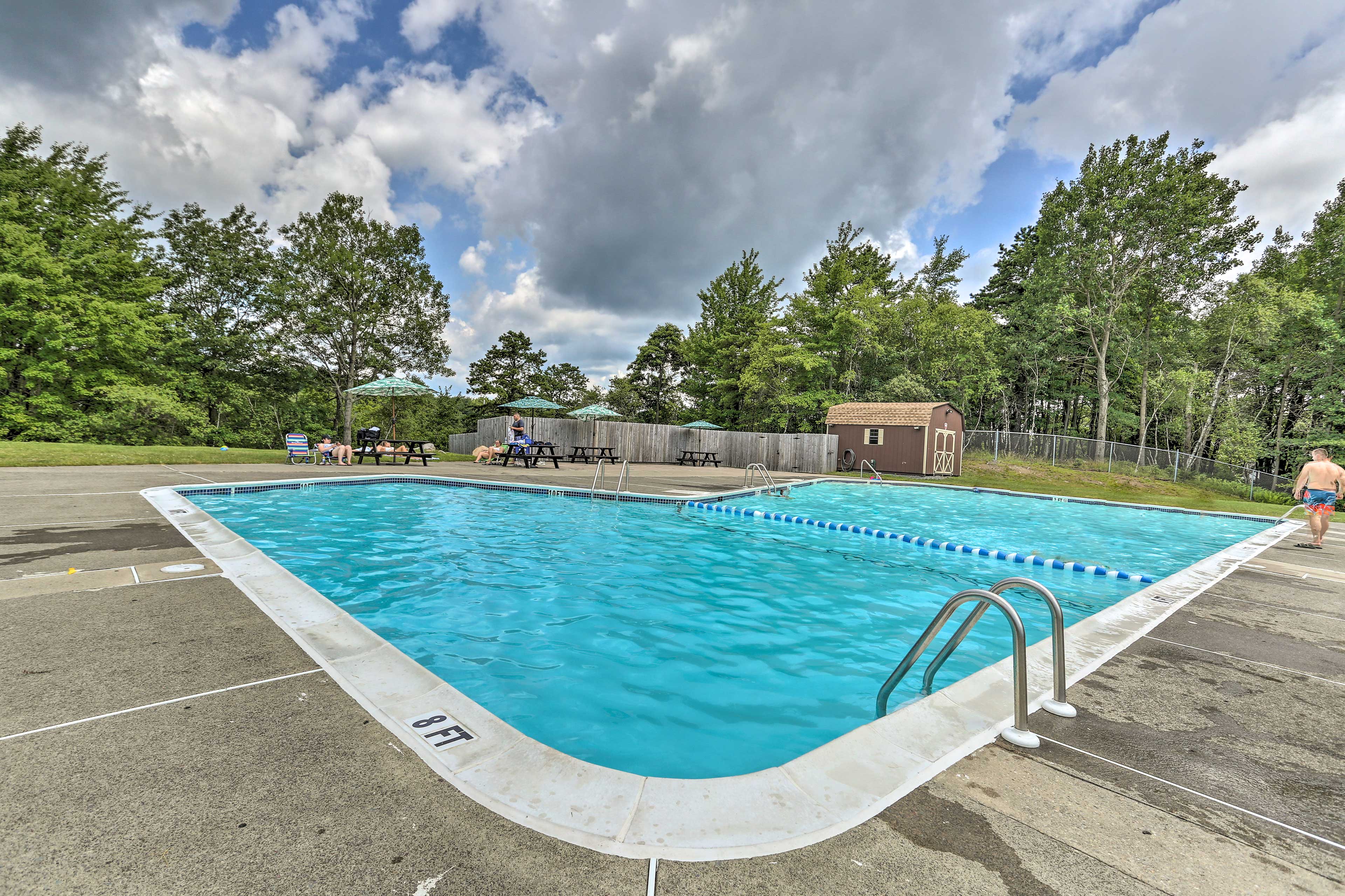Community Amenities | Addt'l Fee, Paid On-Site