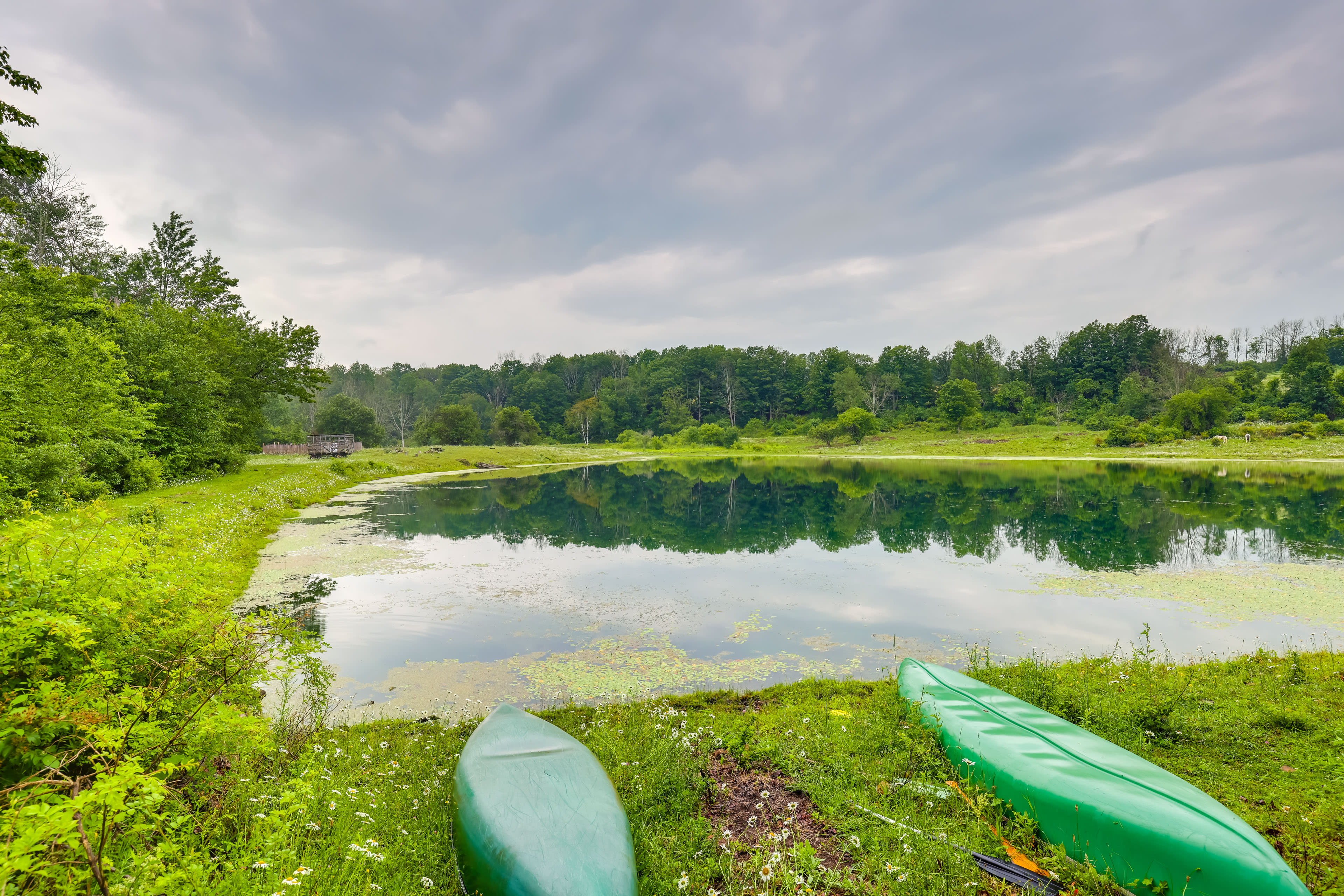 Middlebury Center Retreat: Gas Grill & Scenic Deck