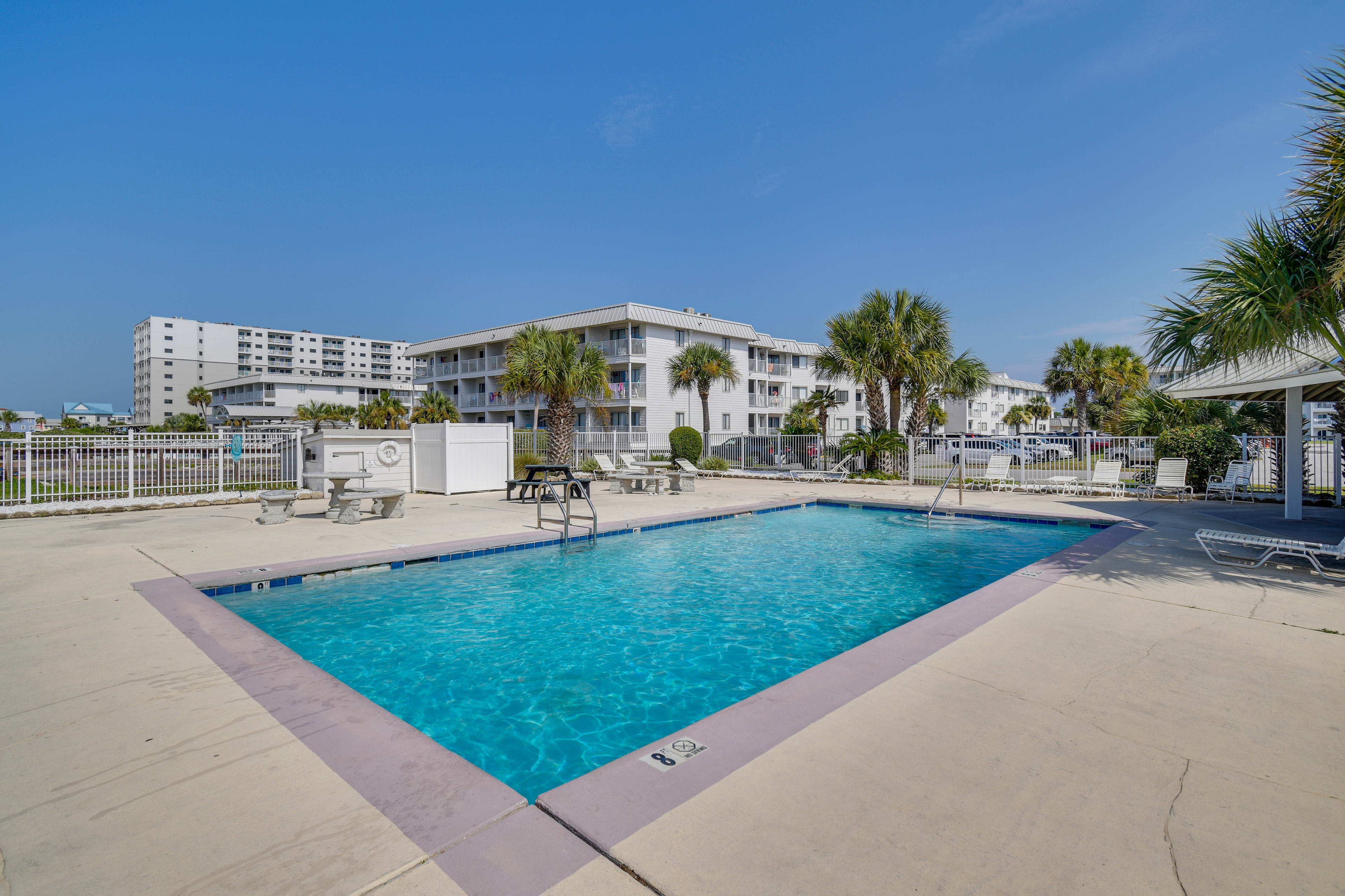 Community Amenities | Heated Outdoor Pool