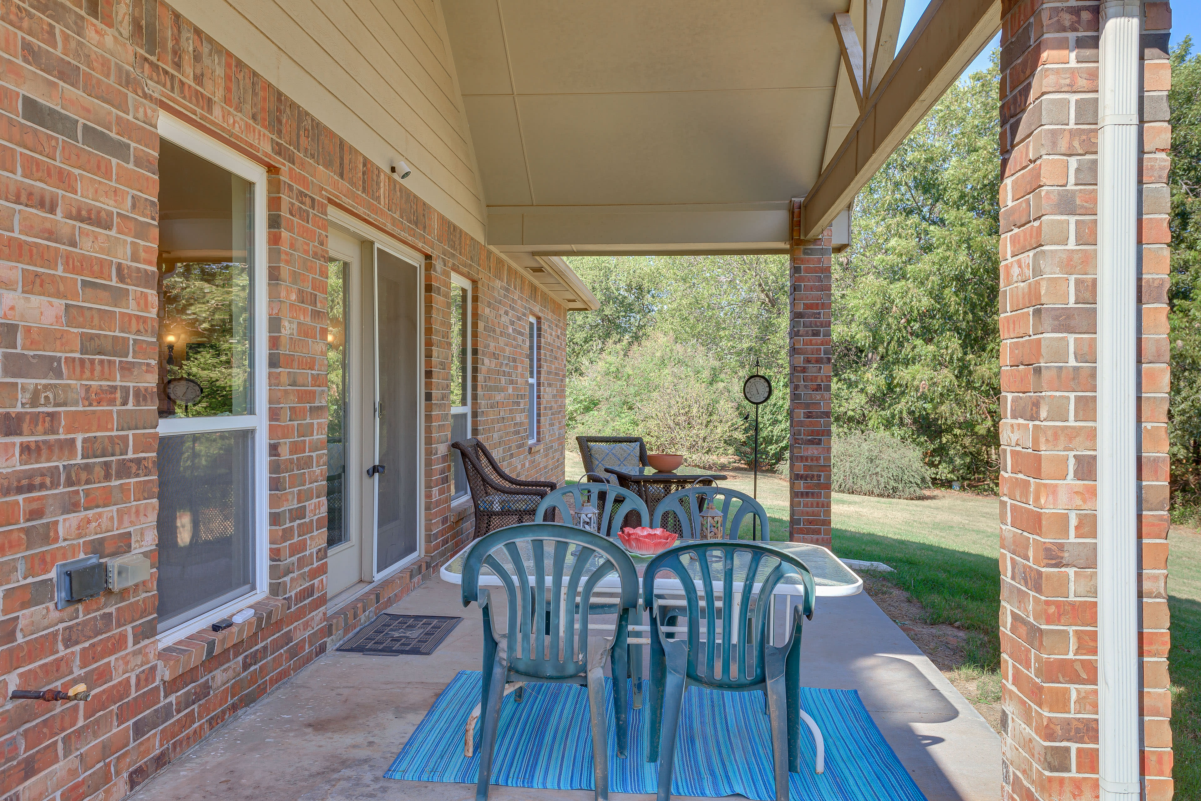 Covered Patio | Outdoor Dining