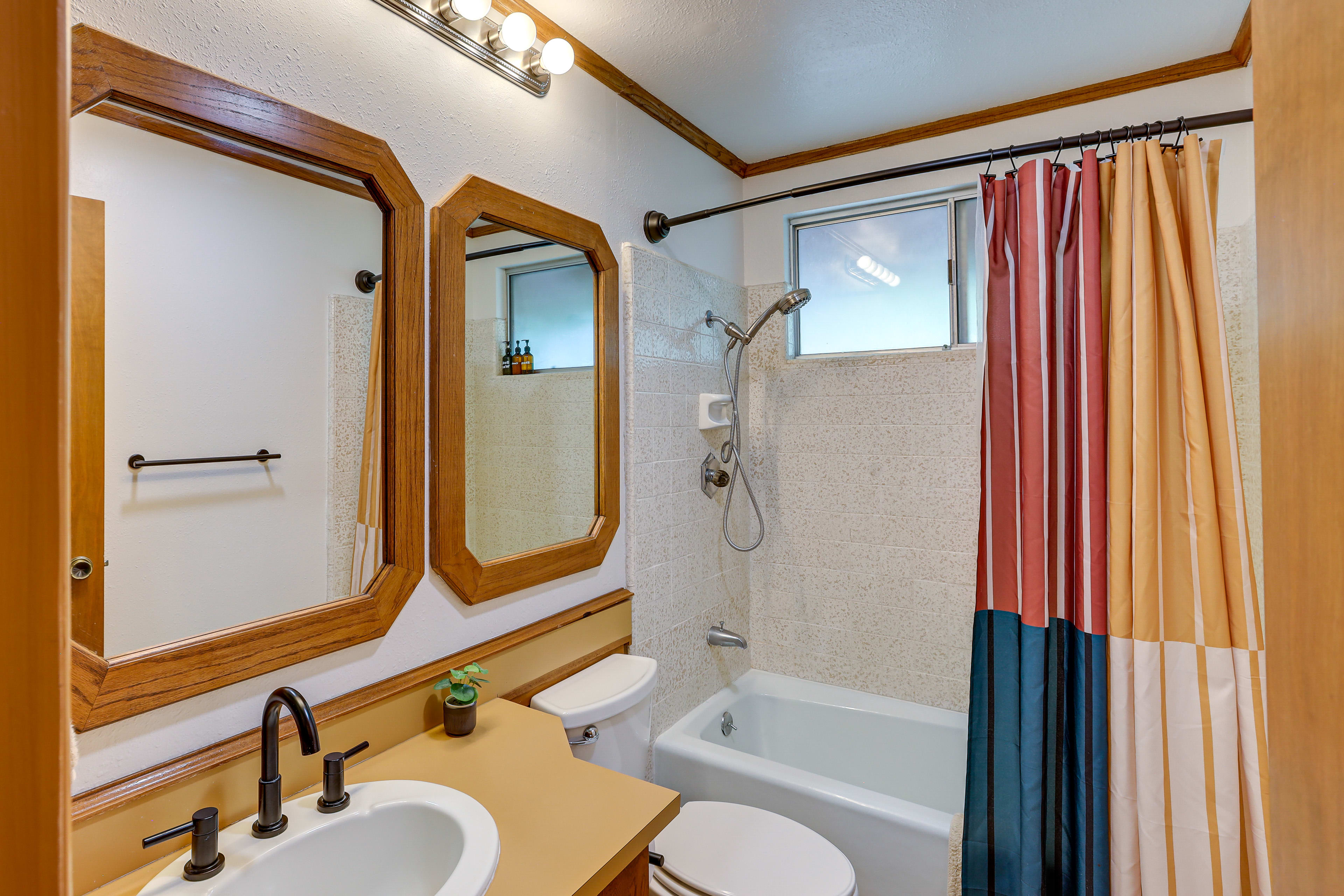 Bathroom | Towels Provided | Complimentary Toiletries