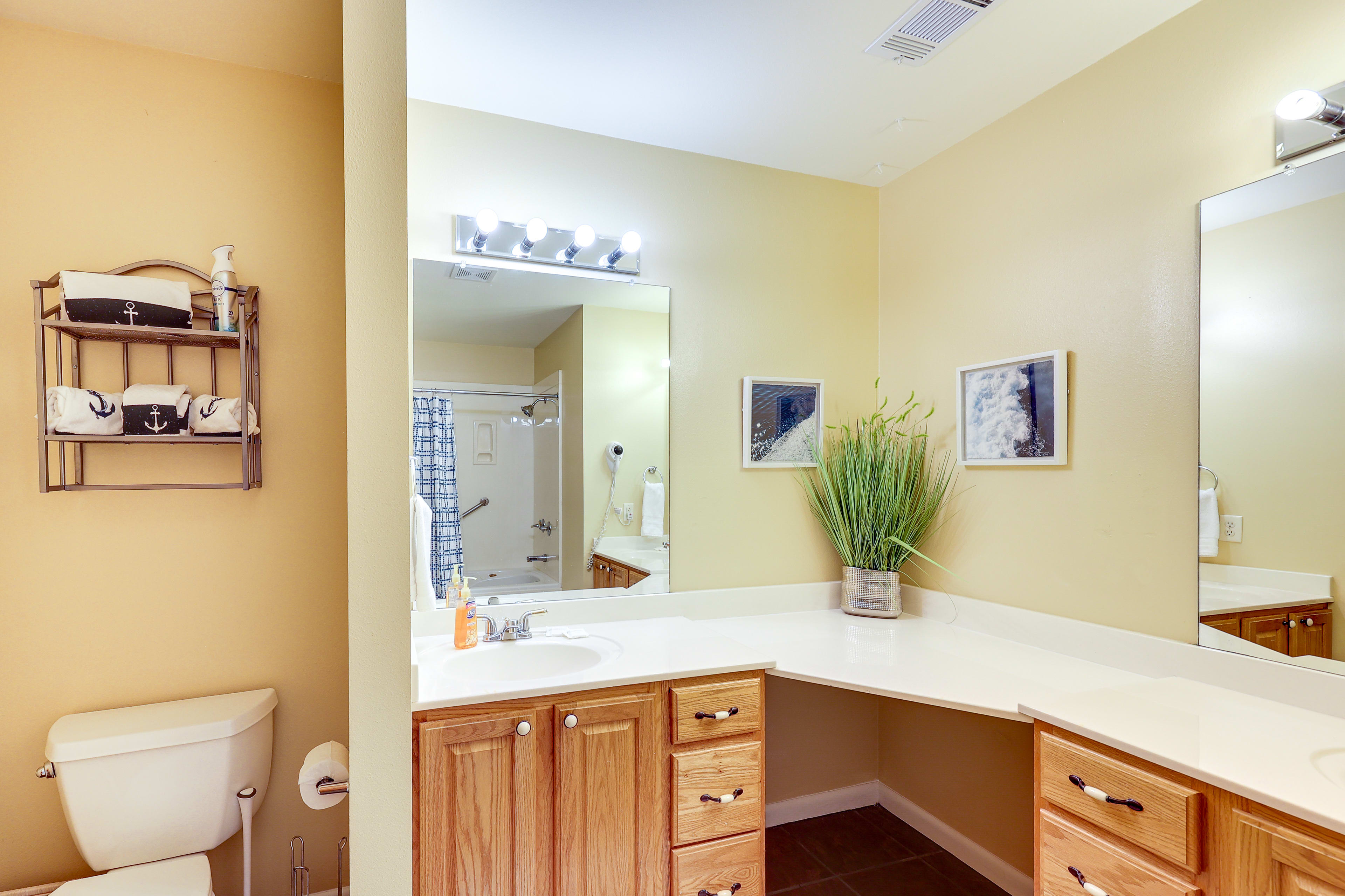 En-Suite Bathroom | Access via Bedroom 1 | Complimentary Toiletries | Hair Dryer