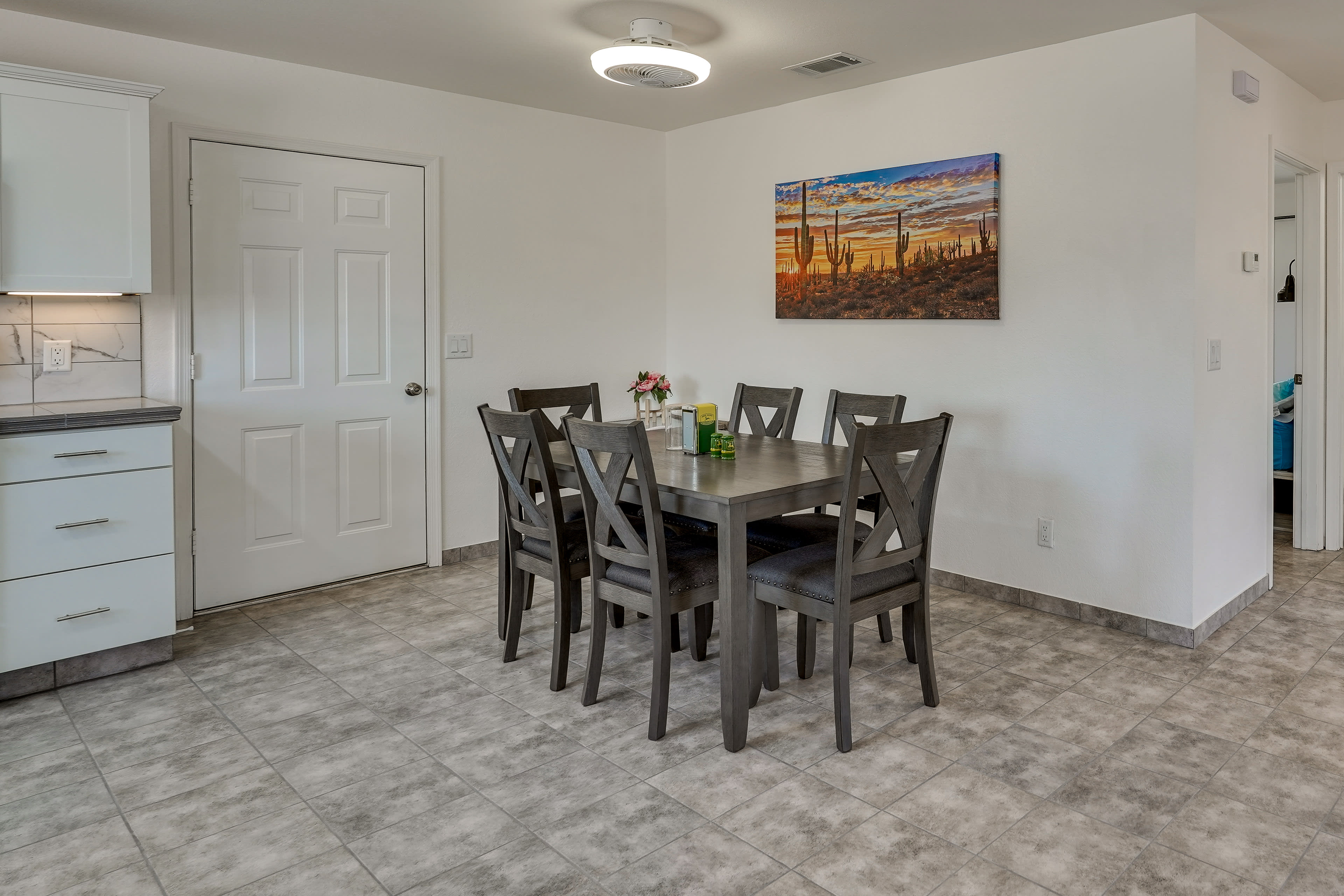 Dining Area | Dining Table | Dishware/Flatware