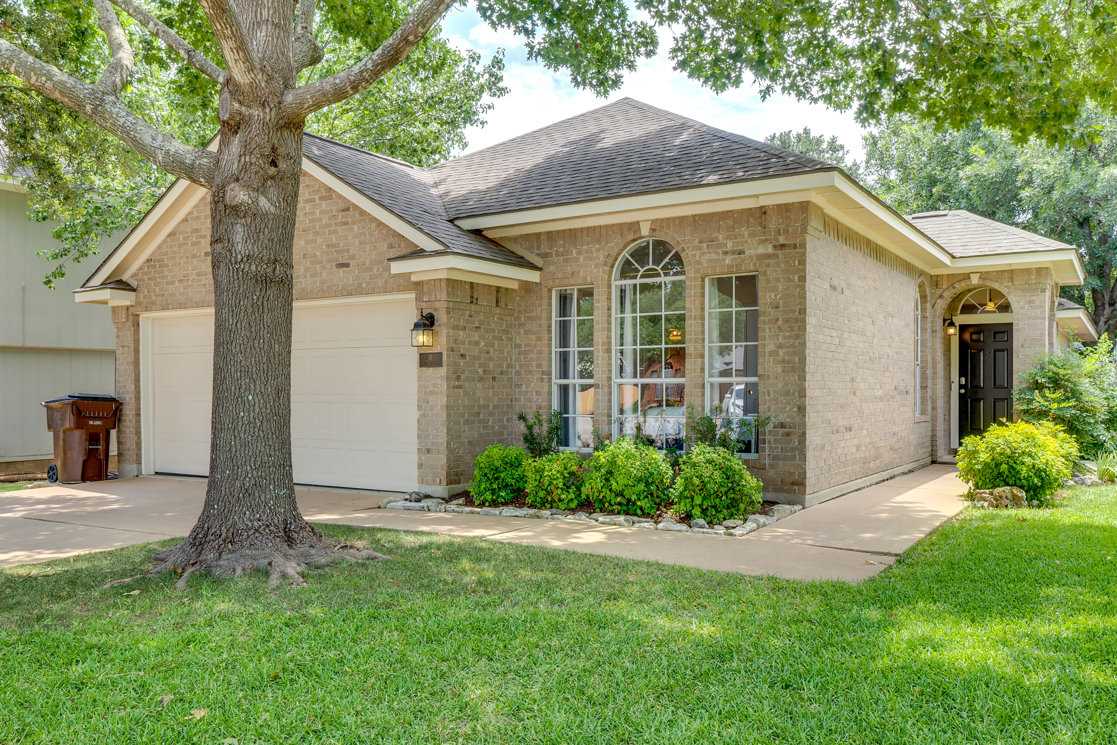 Front Entry | Keyless Entry | 1 Exterior Security Camera (Facing Entry)