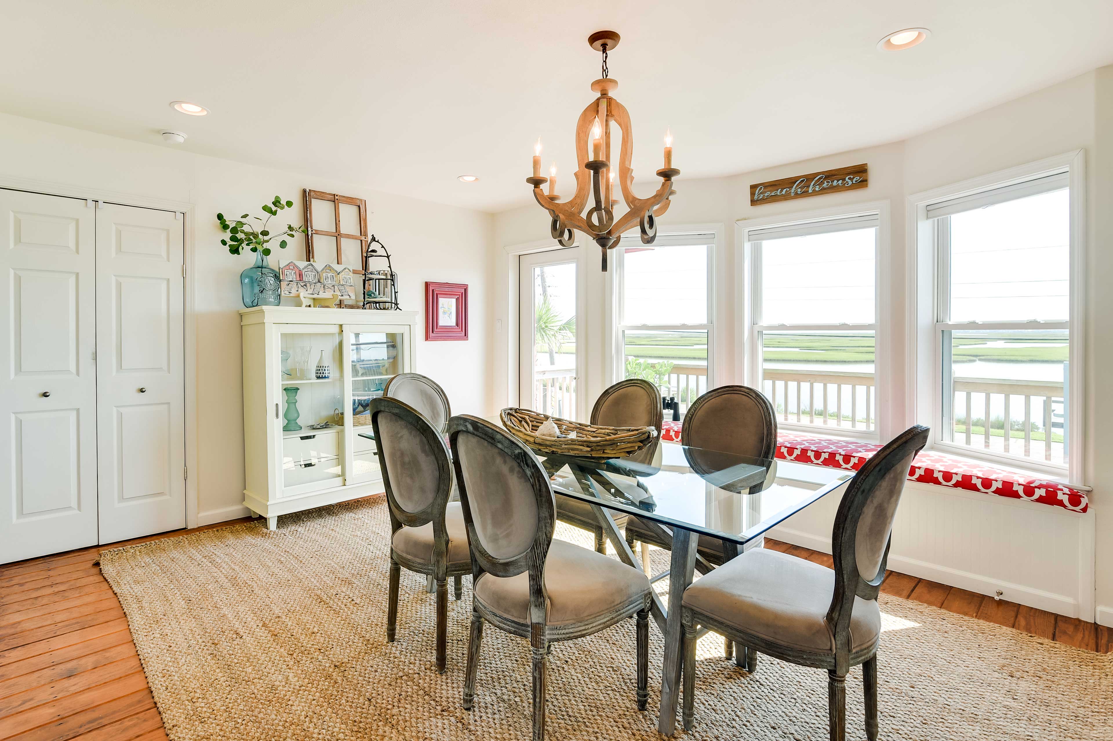 Dining Area | Dishware & Flatware | Wine Glasses