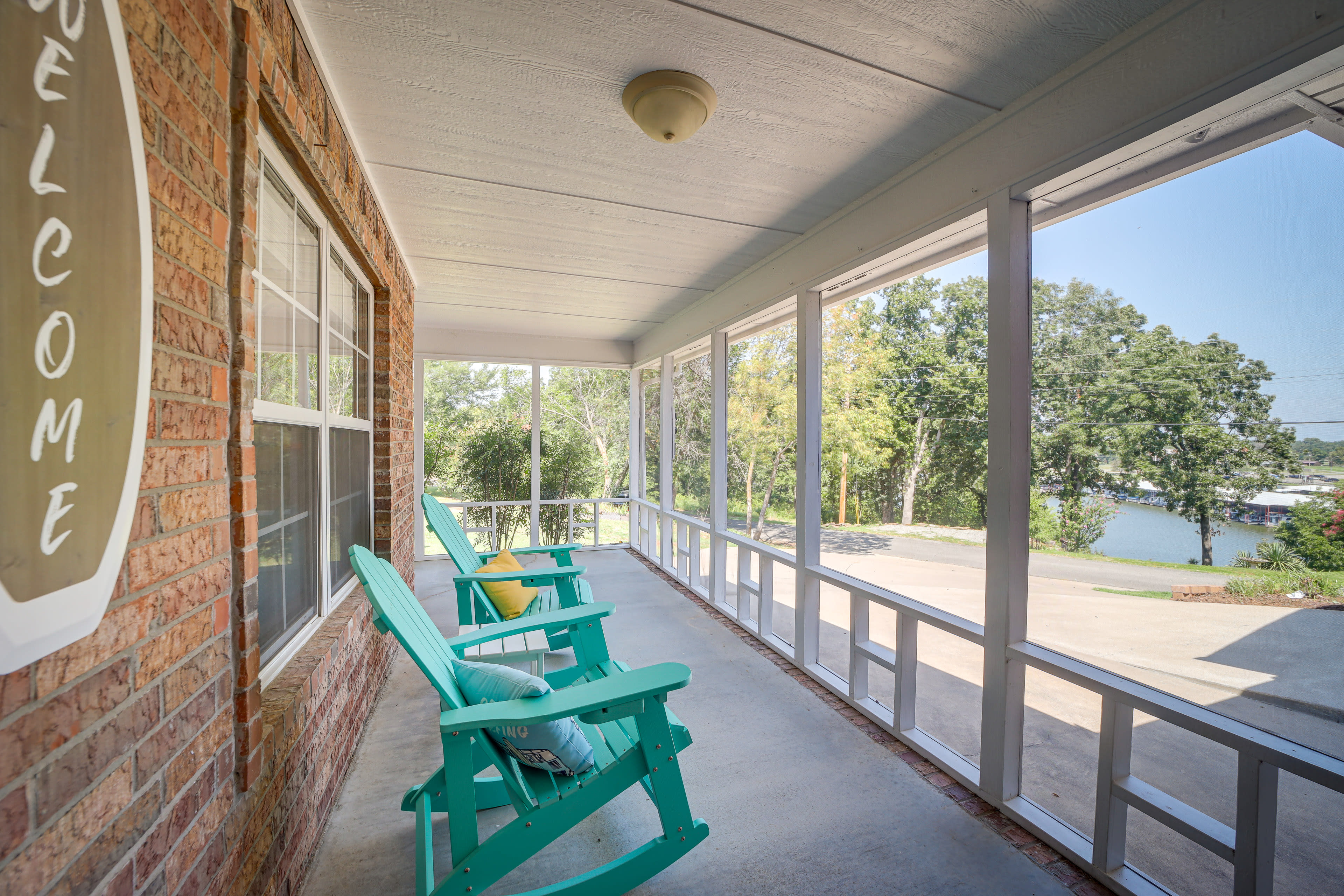 Screened-In Porch | Lake Views