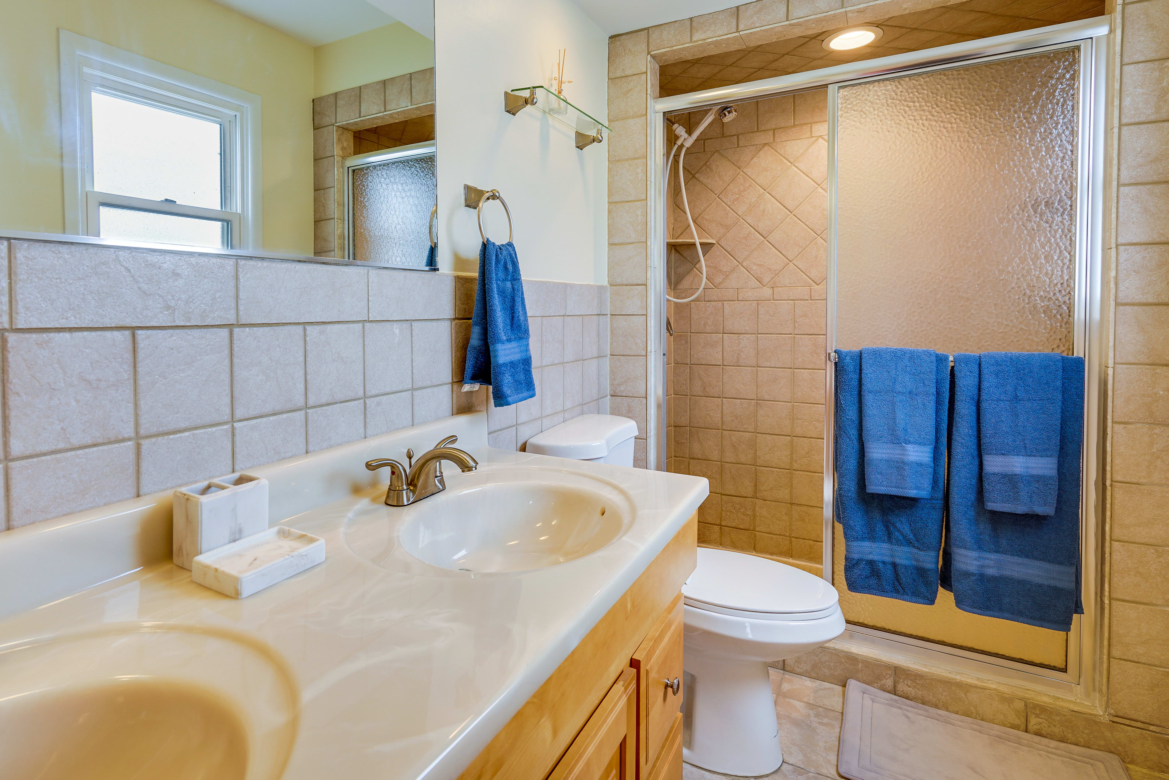 En-Suite Bathroom | Hair Dryer | Towels Provided