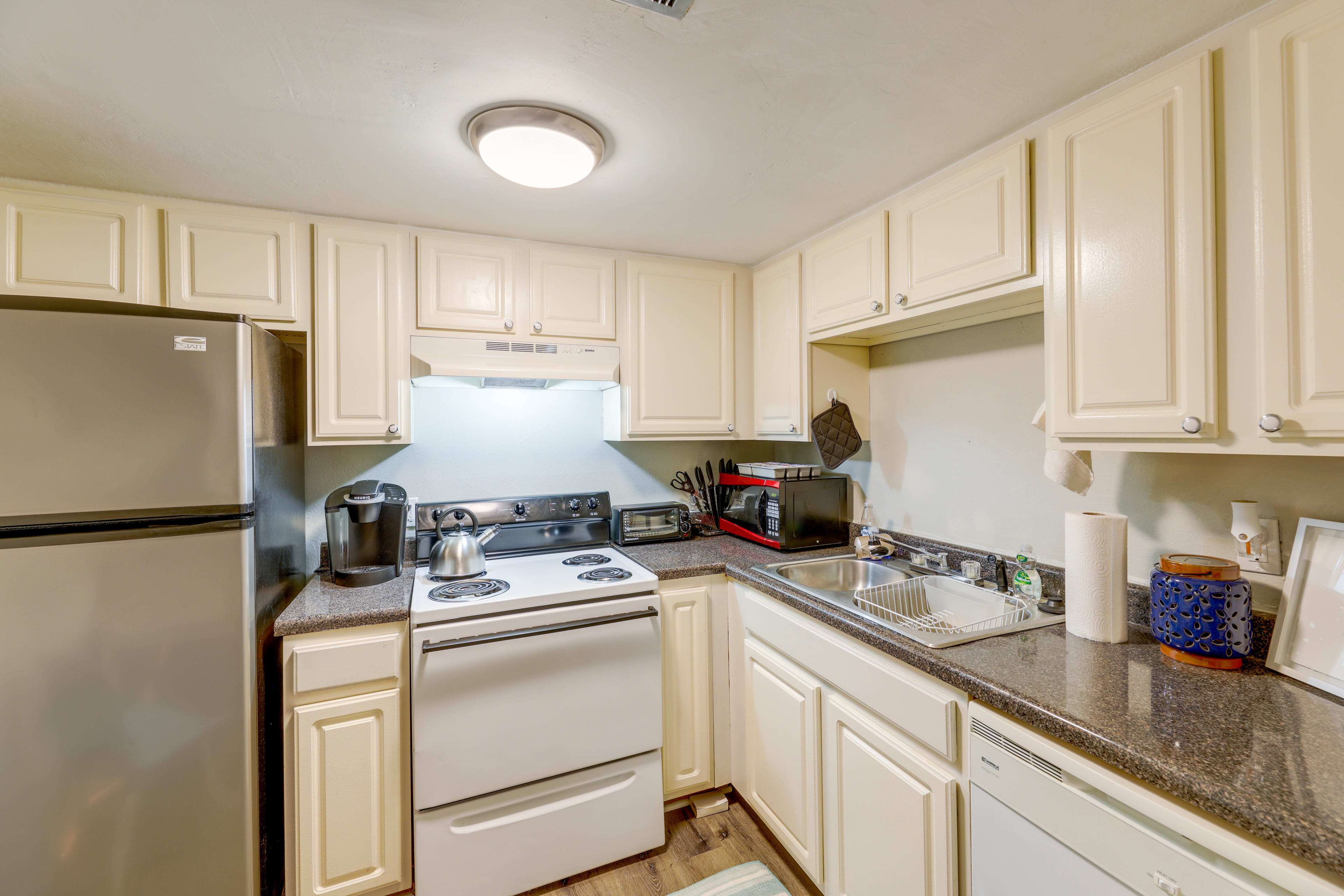 Fully Equipped Kitchen | Central A/C | Free WiFi
