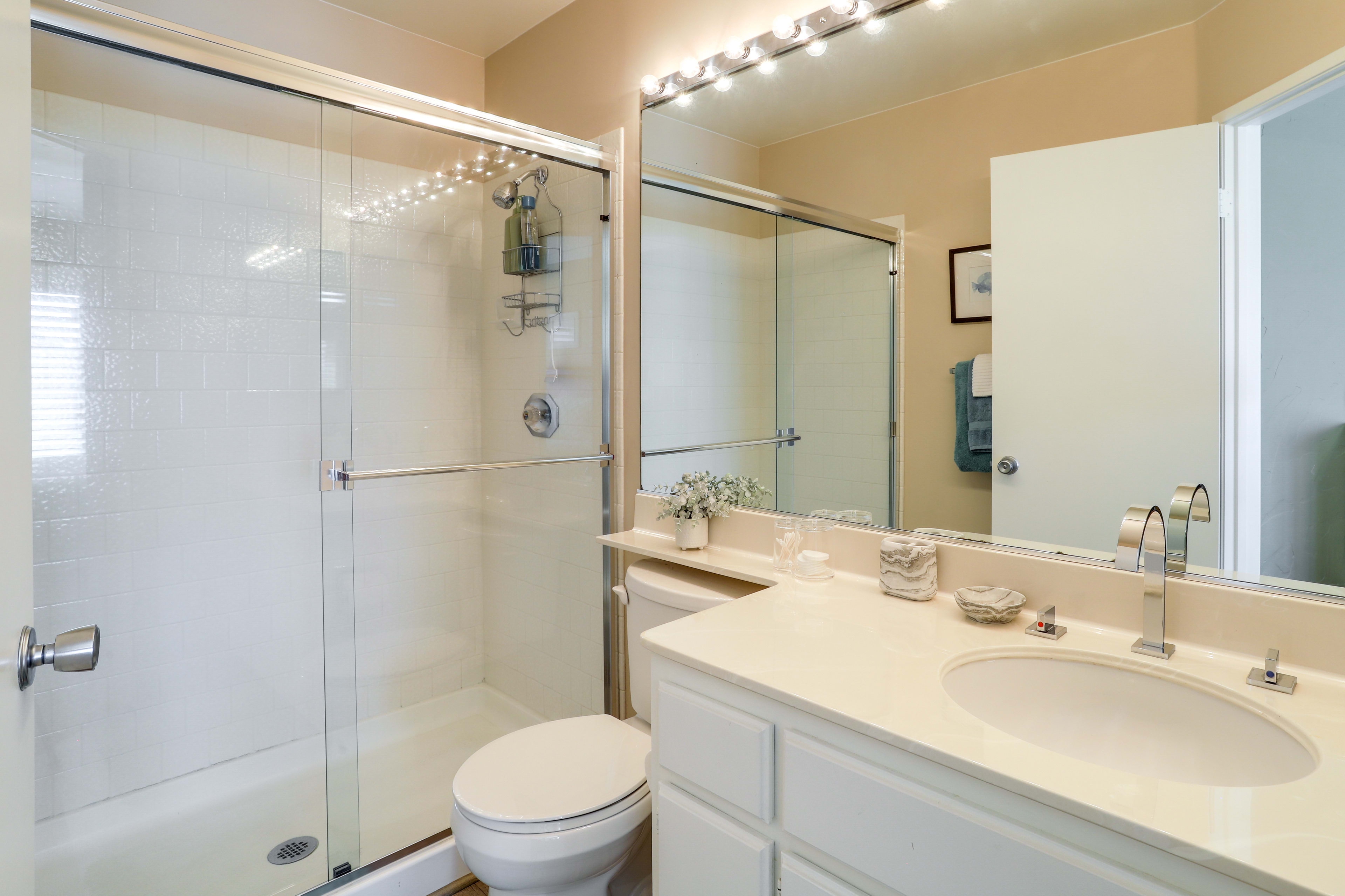 En-Suite Bathroom | 2nd Floor