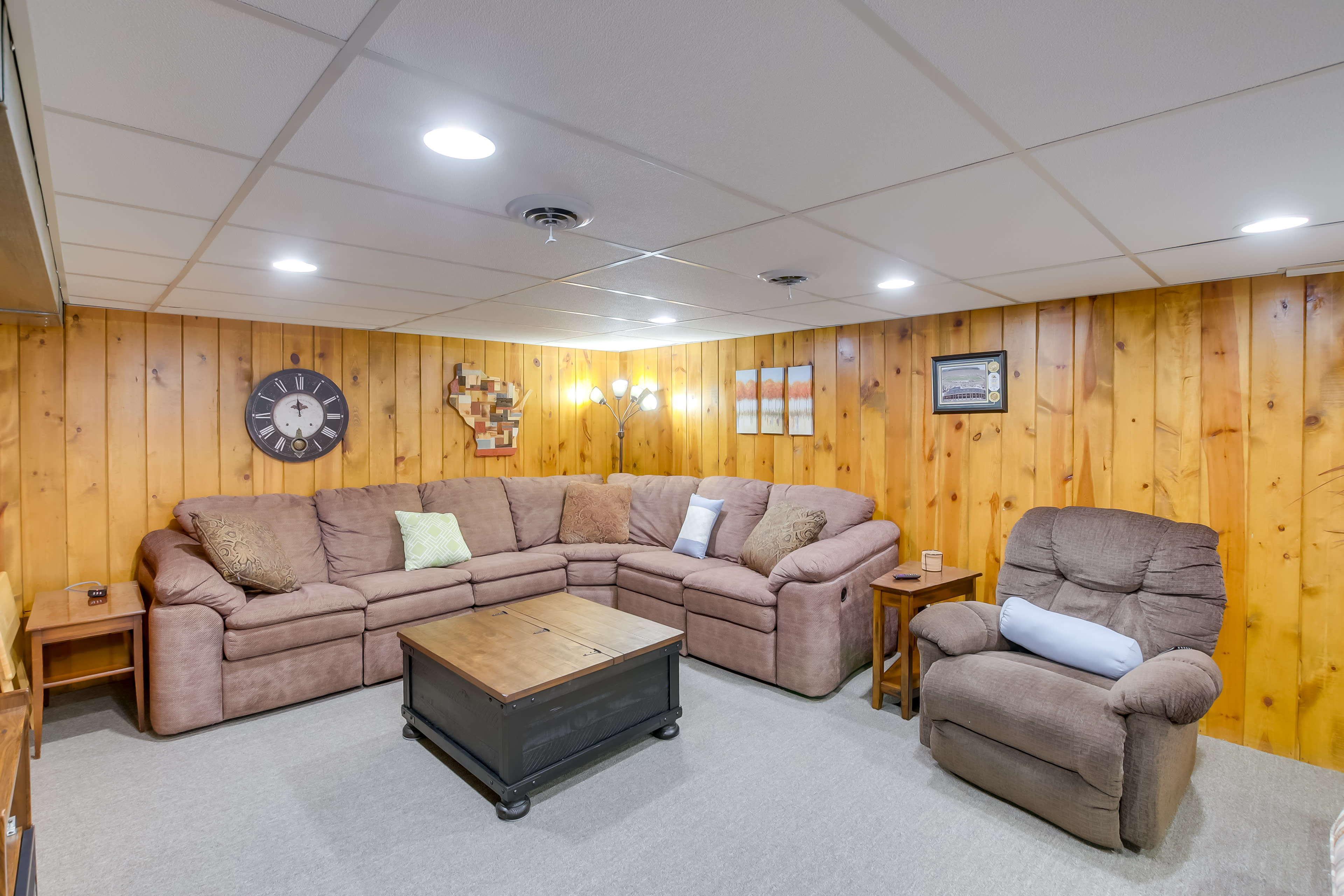 Finished Basement | Smart TV | Board Games & Puzzles | Sleeper Sofa