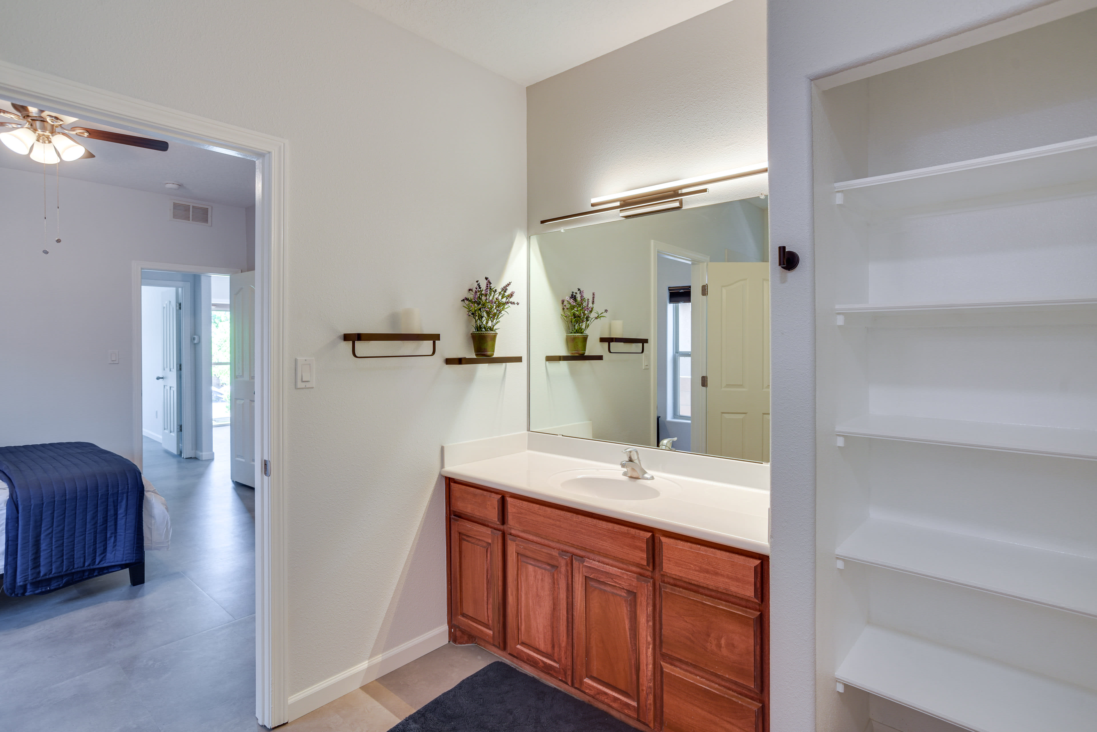 En-Suite Bathroom | Towels Provided