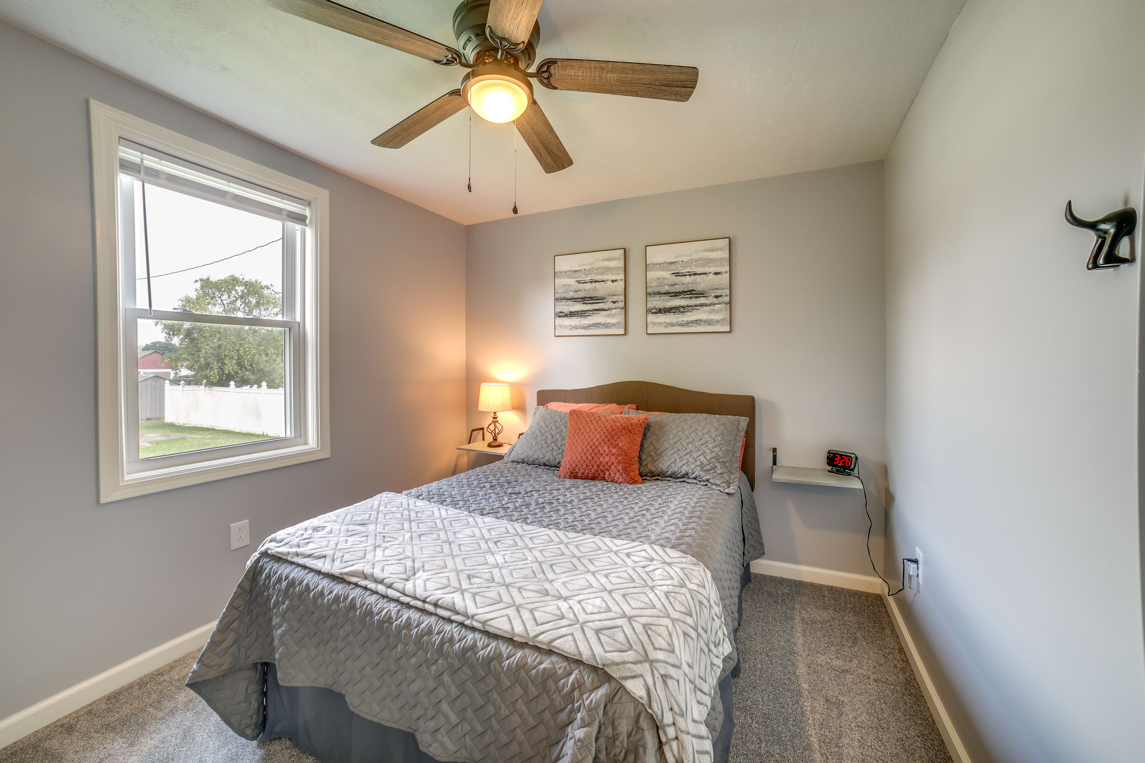 Bedroom 1 | Full Bed | Smart TV | Linens Provided