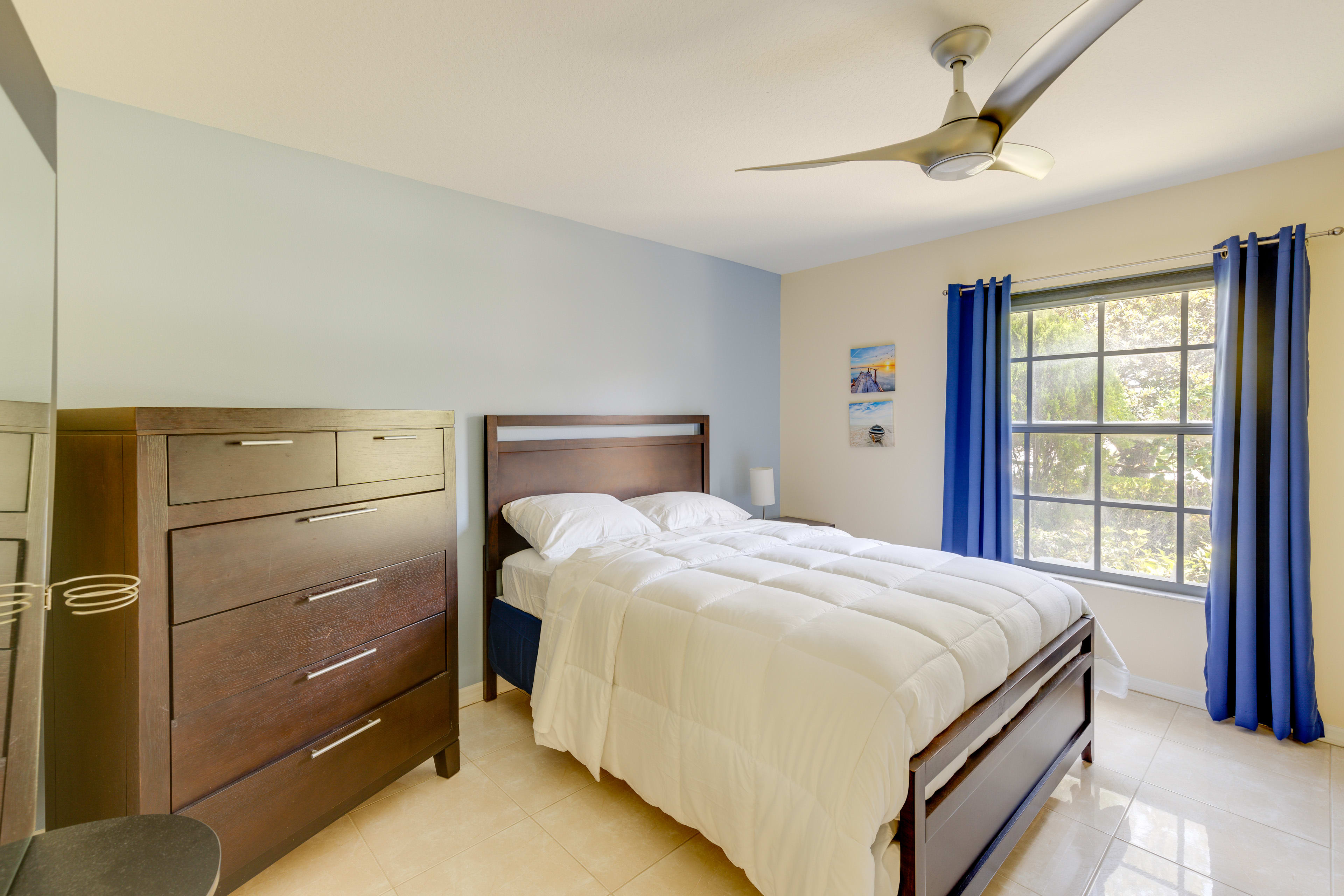 Bedroom 3 | Queen Bed | Smart TV | Linens Provided