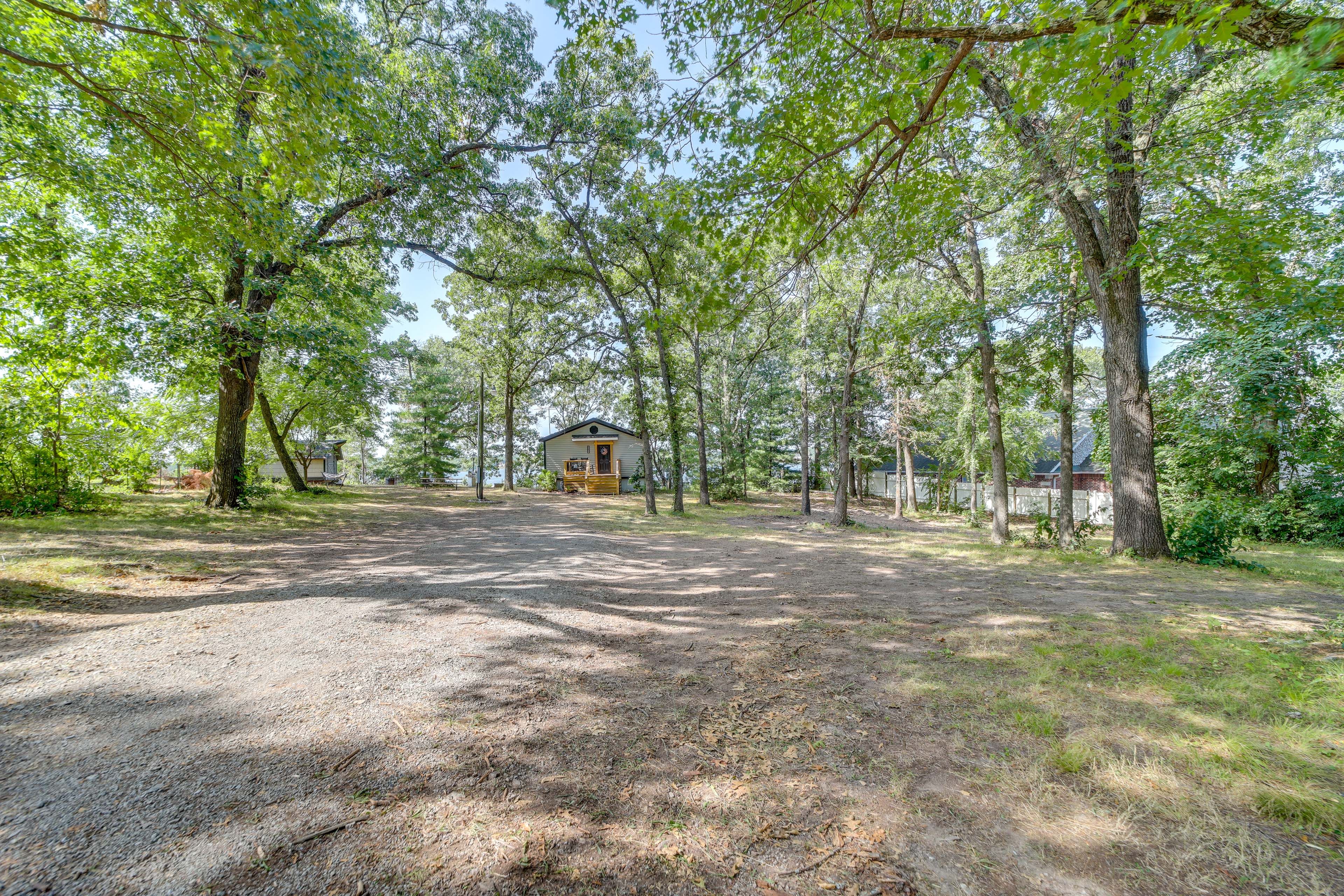 Driveway (5 Vehicles) | Carport (1 Vehicle) | Trailer Parking Allowed