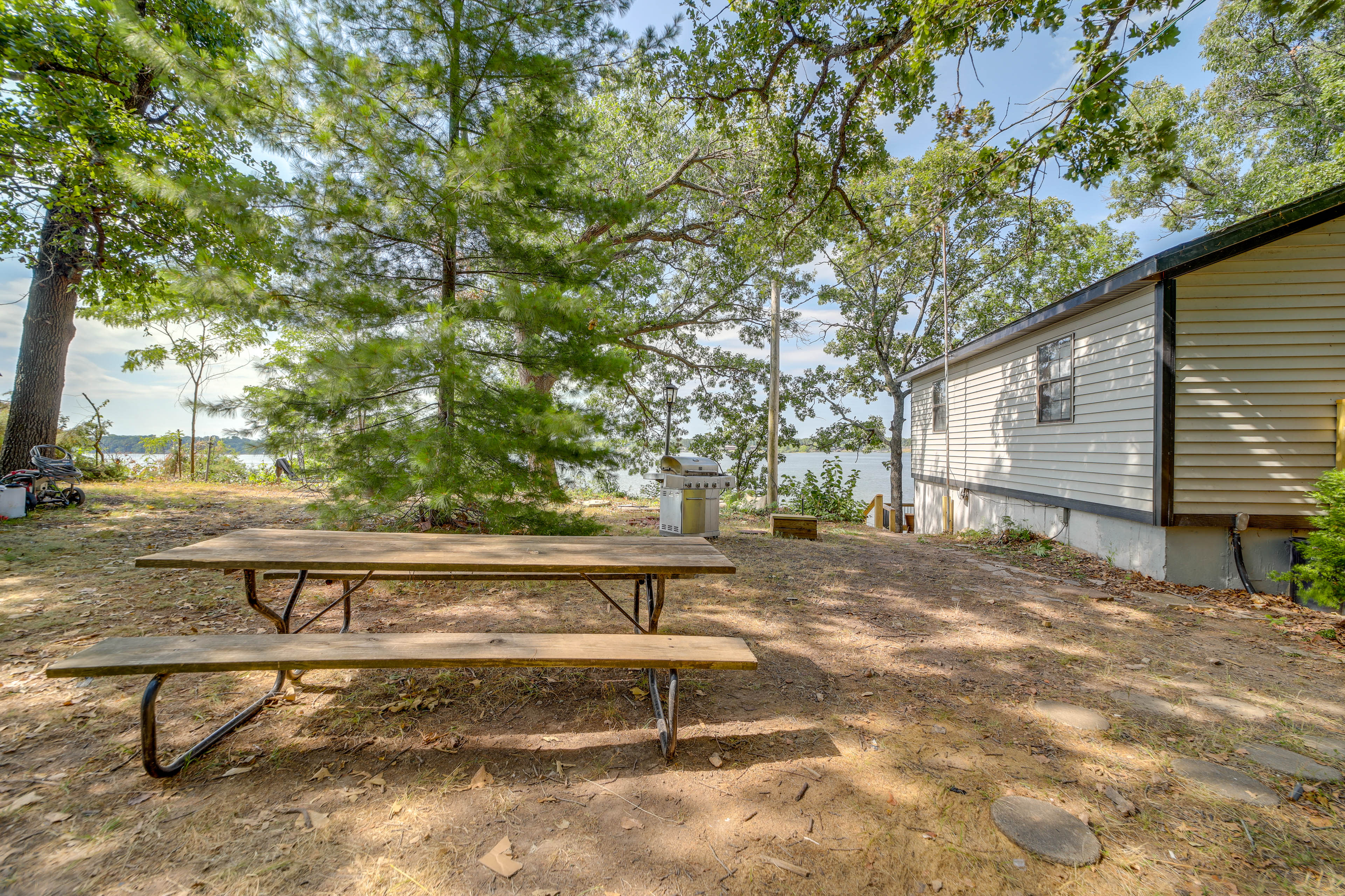 Backyard | Picnic Area