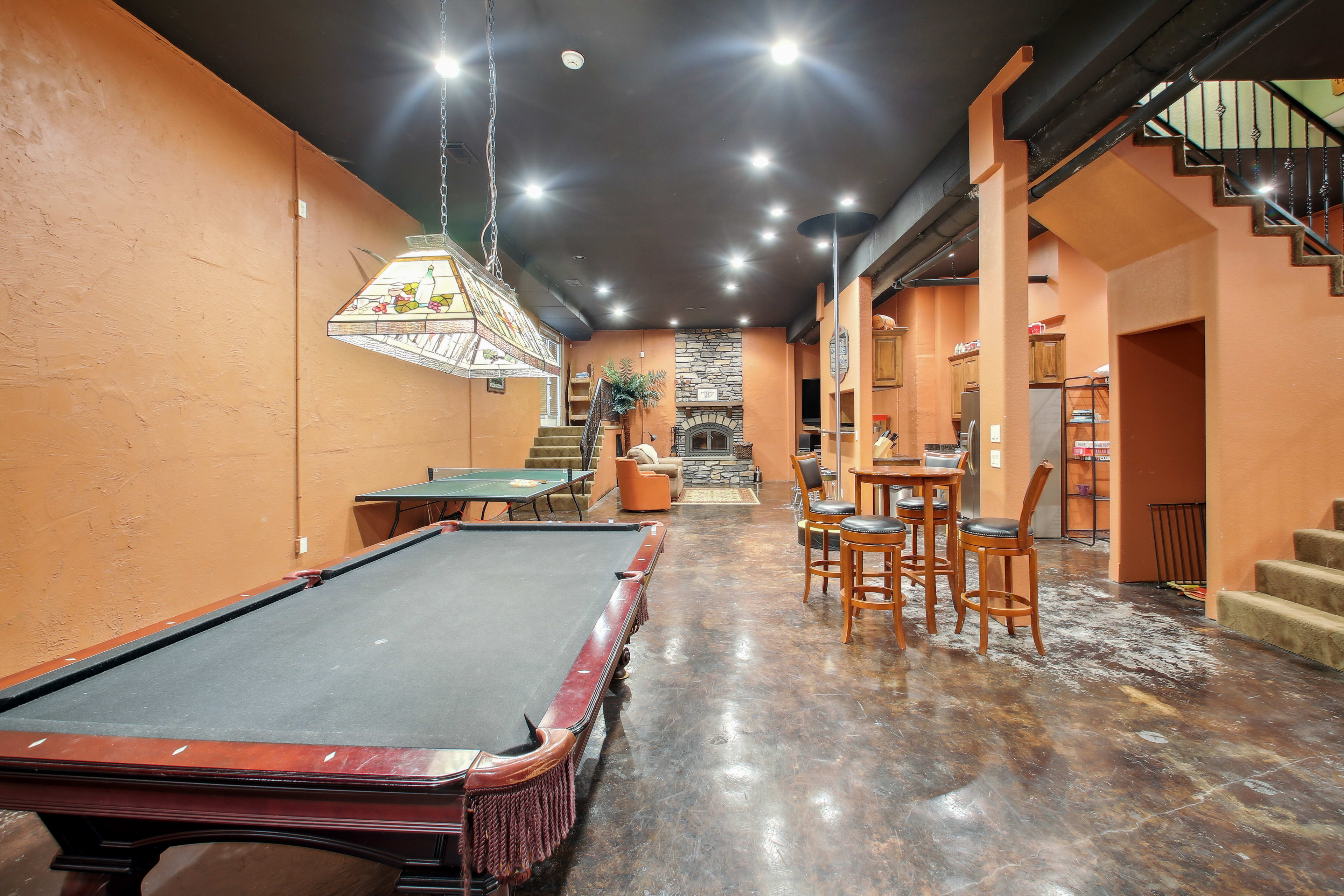 Living Area | Pool Table | Ping Pong Table