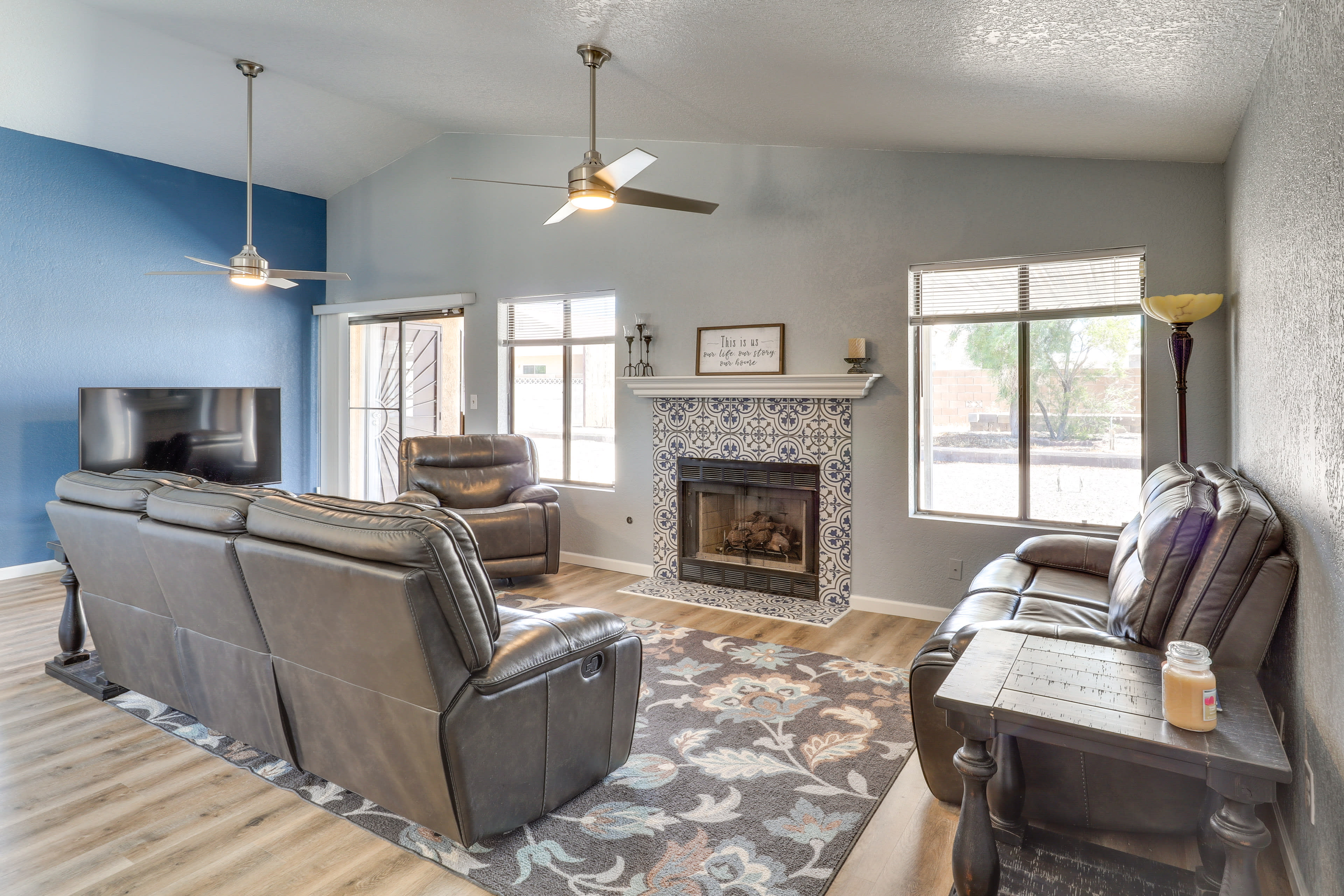 Living Room | Main Floor | Smart TV | Fireplace