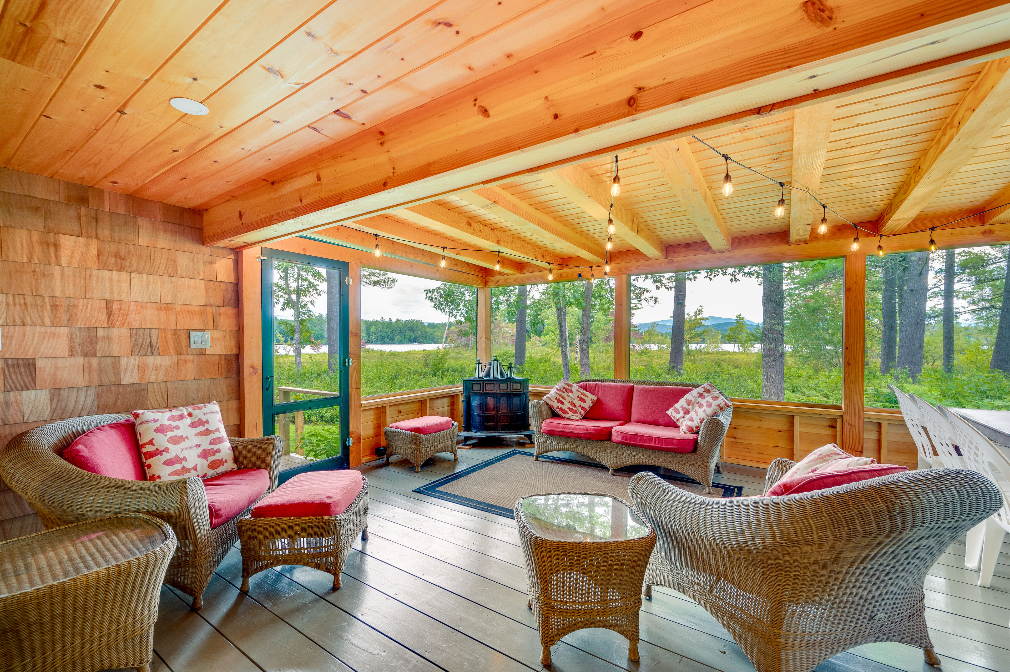 Screened Porch | Seating & Dining