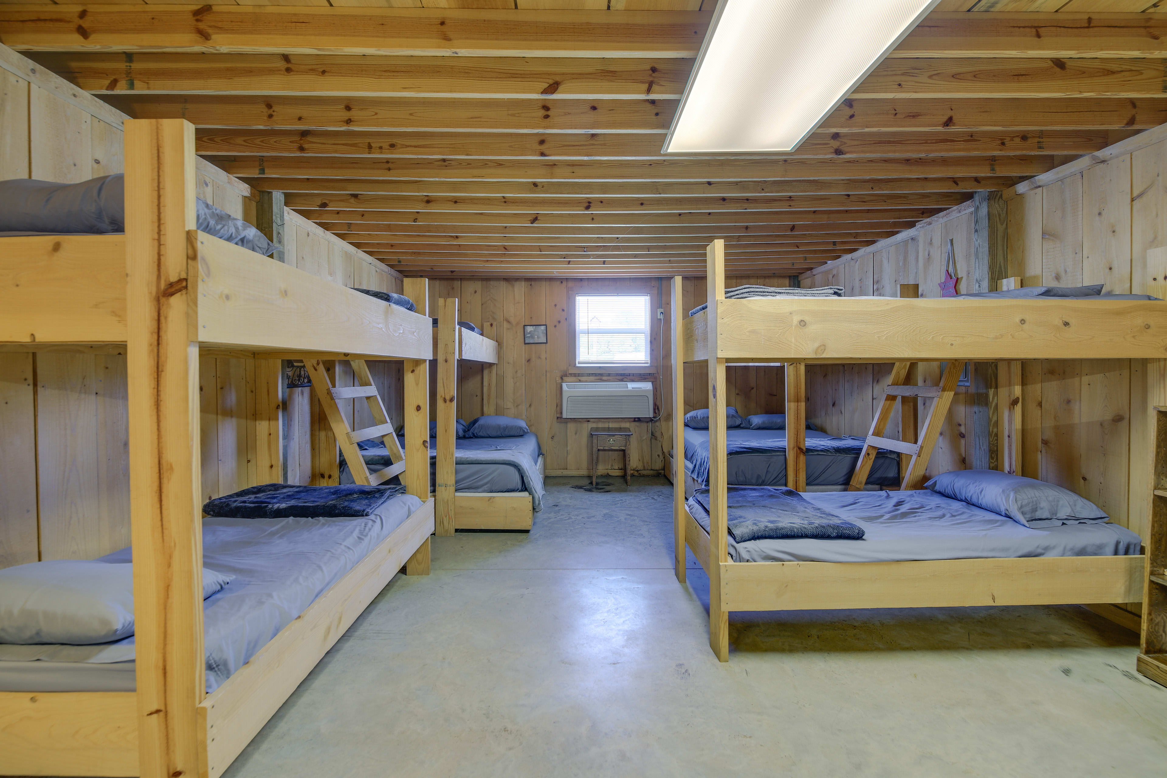 Studio | Sleeping Area | Main Level | 2 Twin/Queen Bunk Beds | 2 Twin Bunk Beds