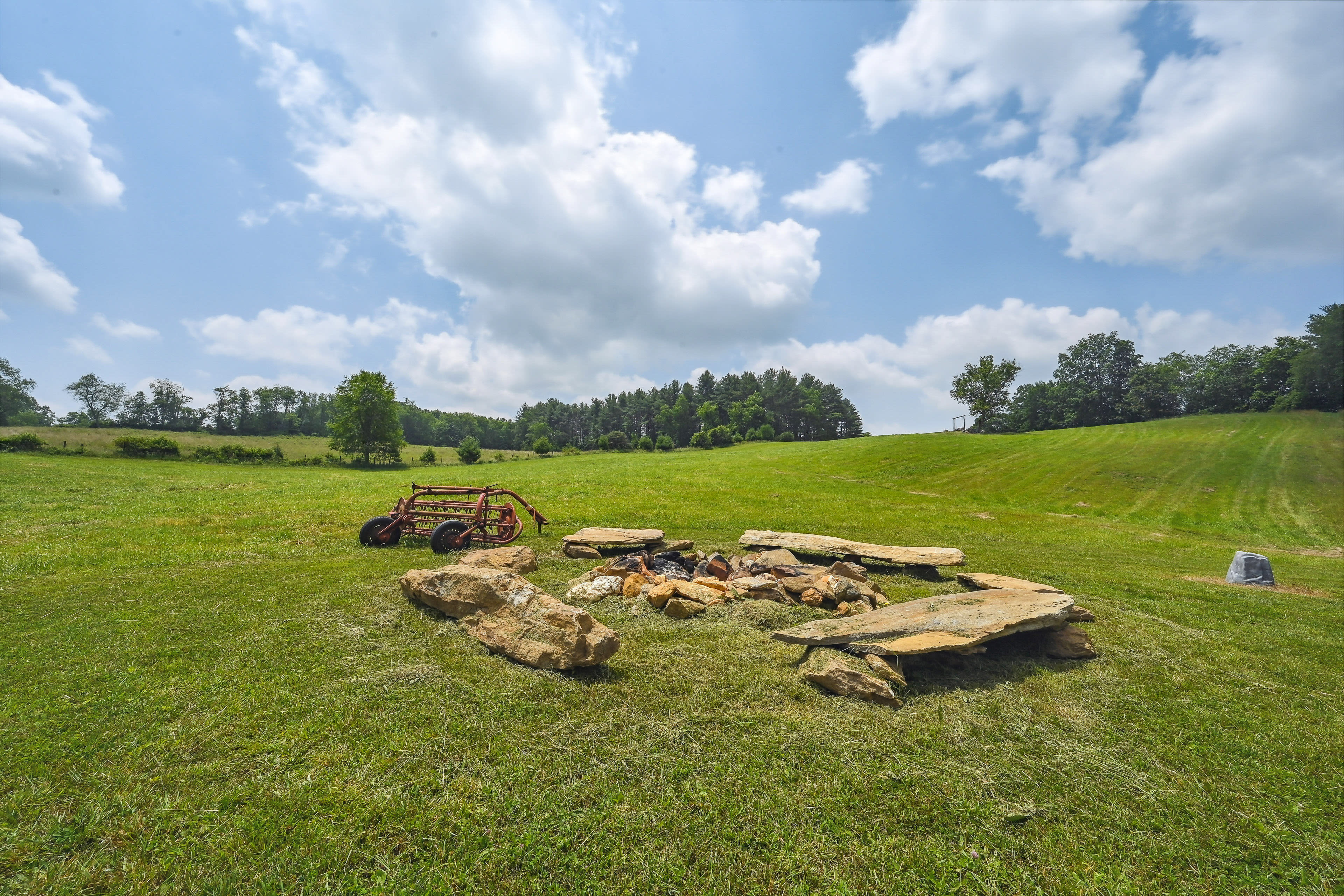 Wood-Burning Fire Pit w/ Seating