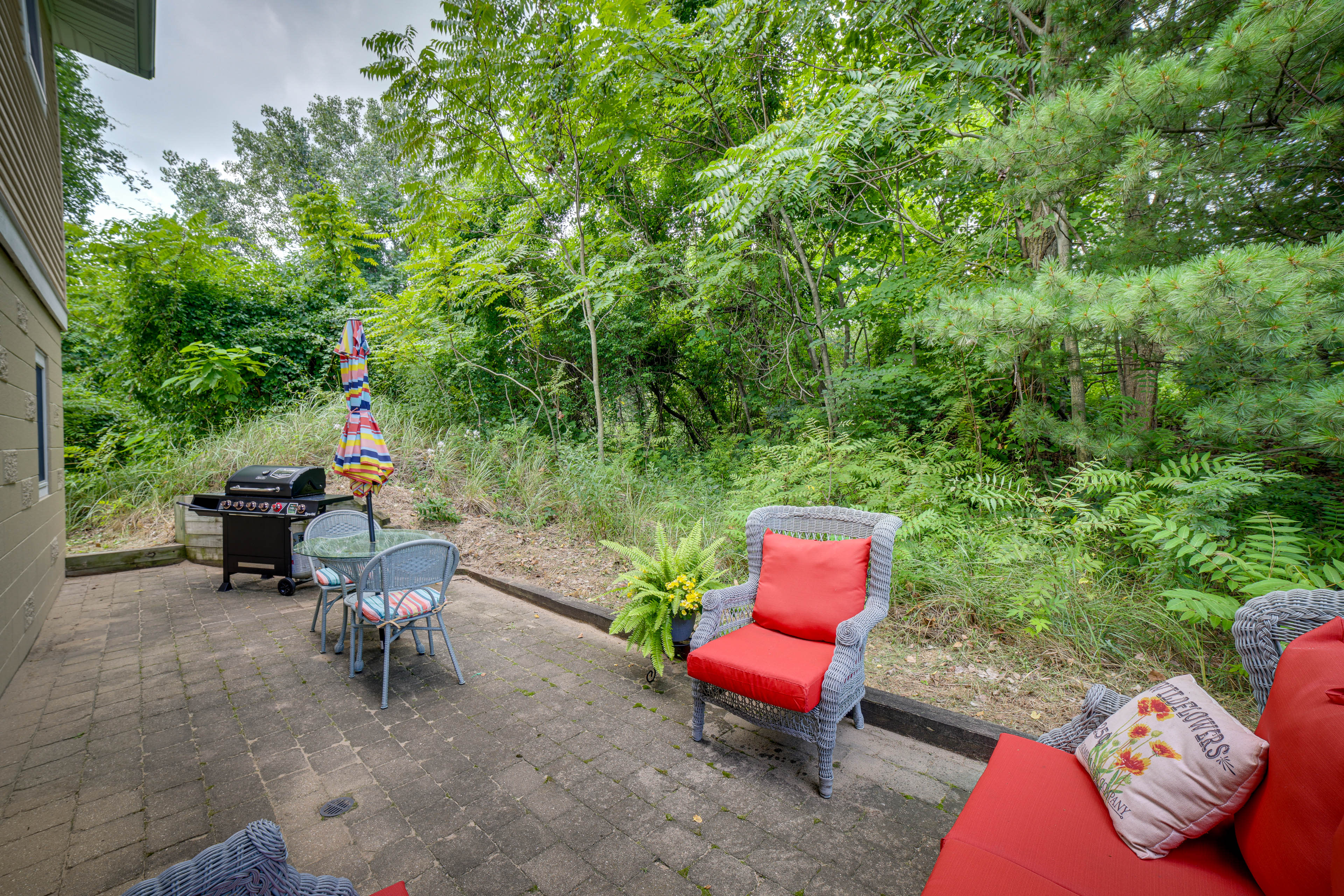 Private Patio | Gas Grill | Dining Area