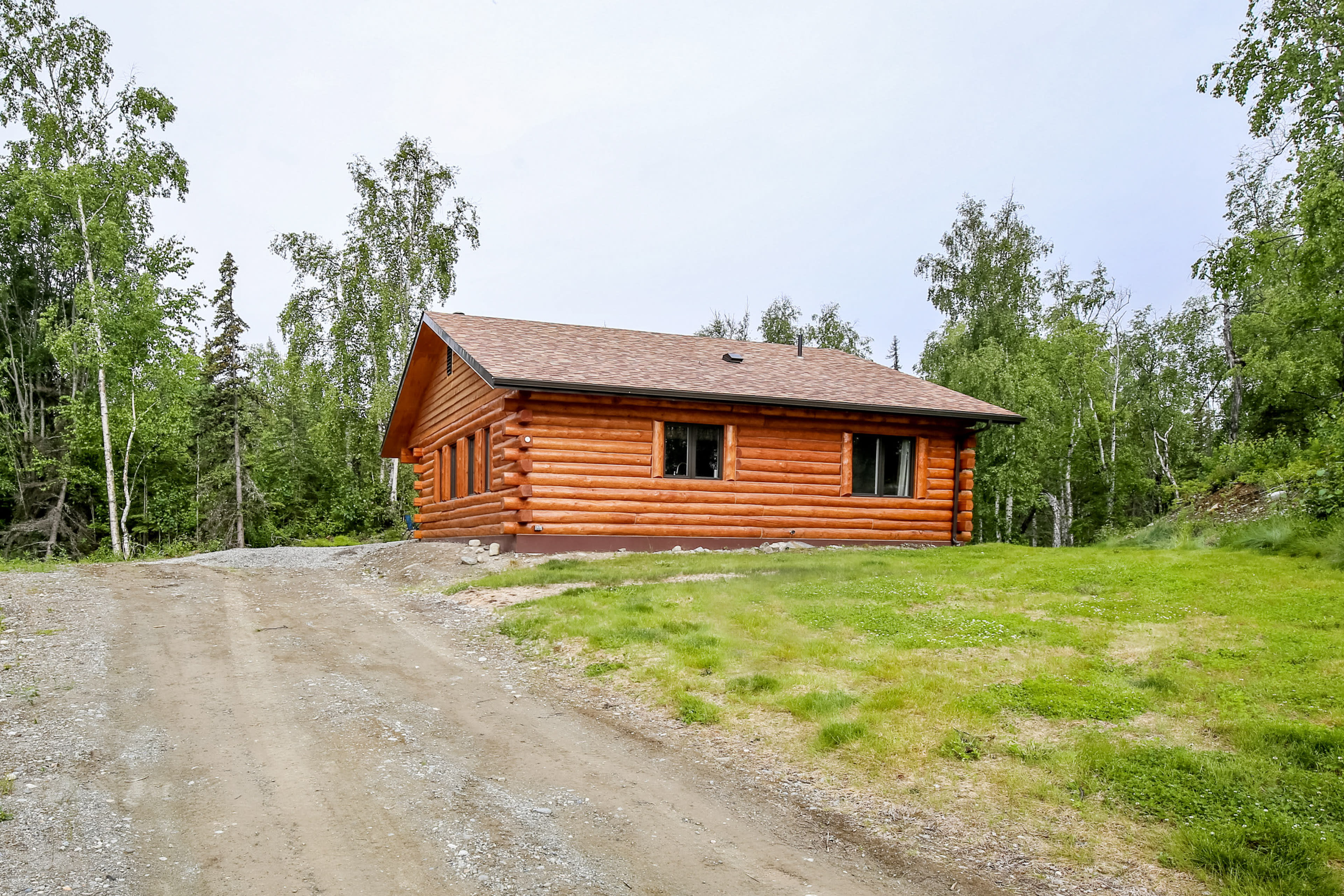 Parking | Gravel Driveway (2 Vehicles)