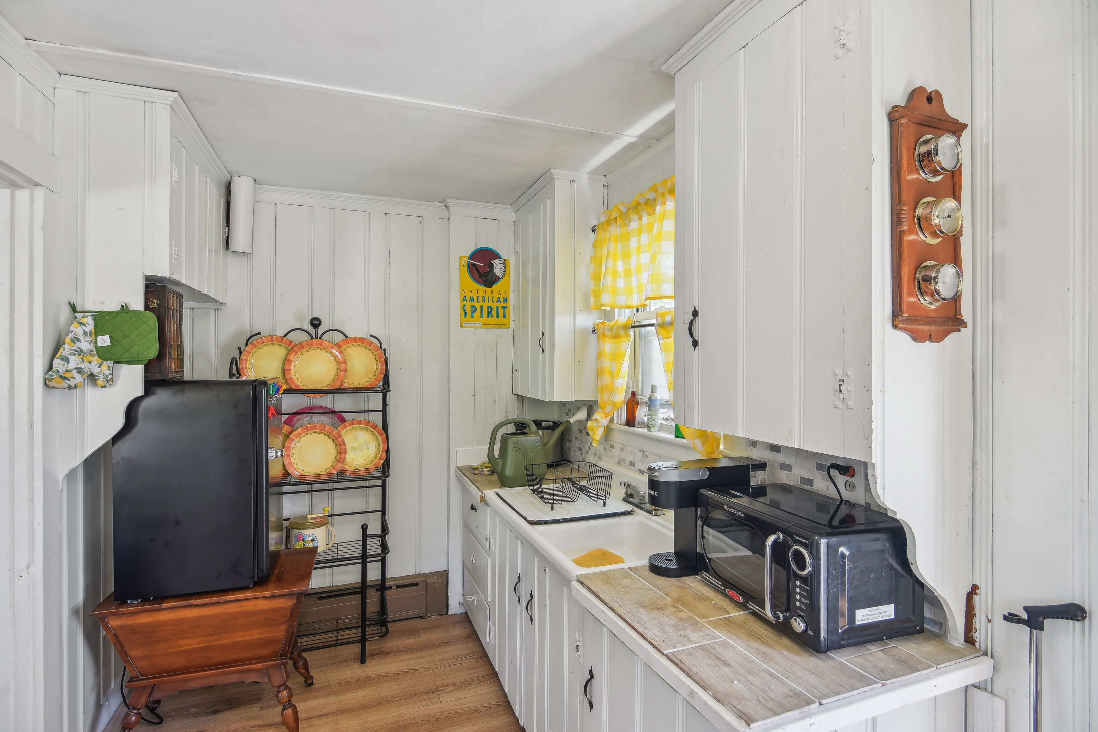 Kitchen | Stove/Oven | Mini Fridge