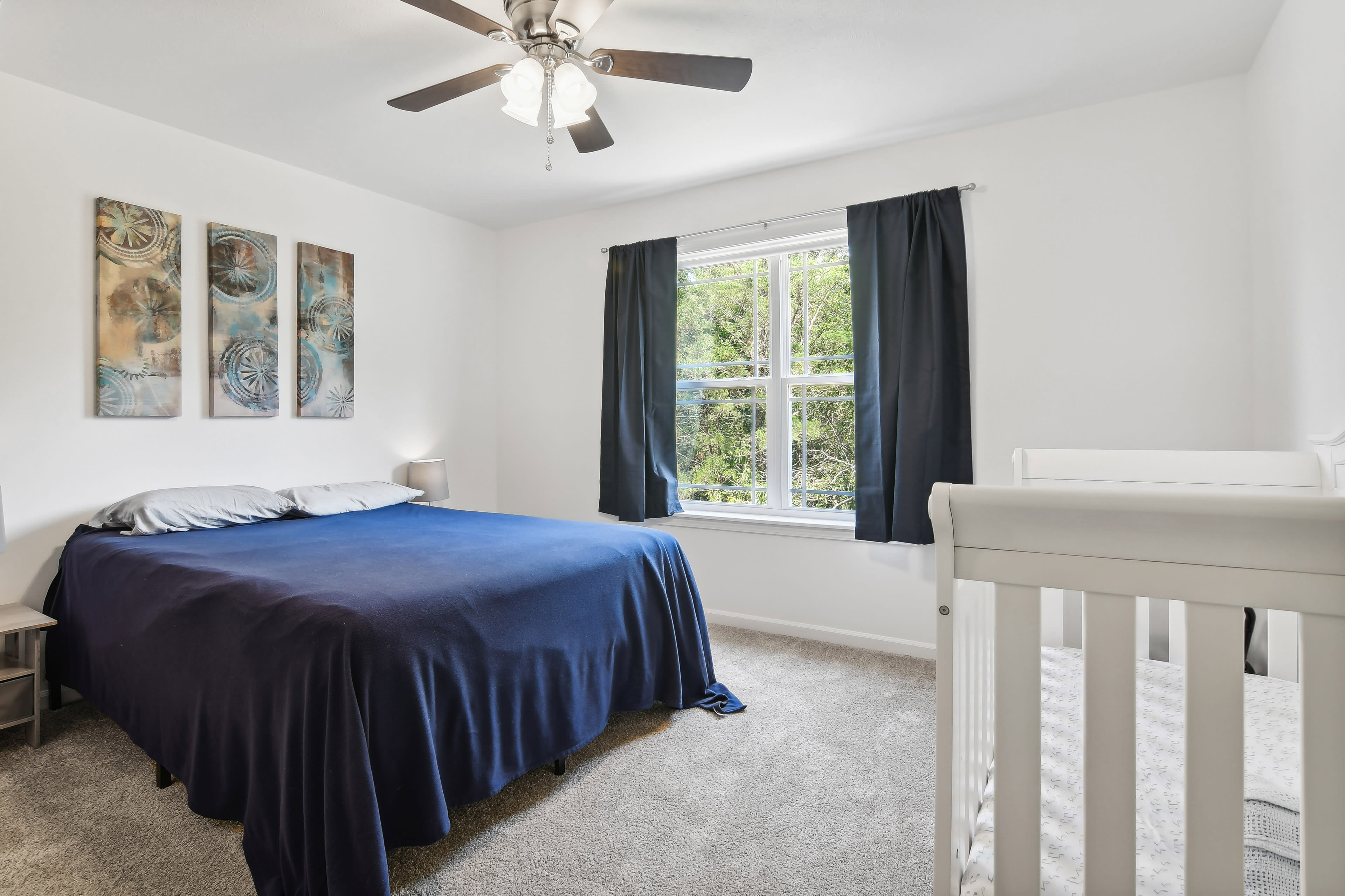 Bedroom Suite | Queen Bed | Crib | Smart TV