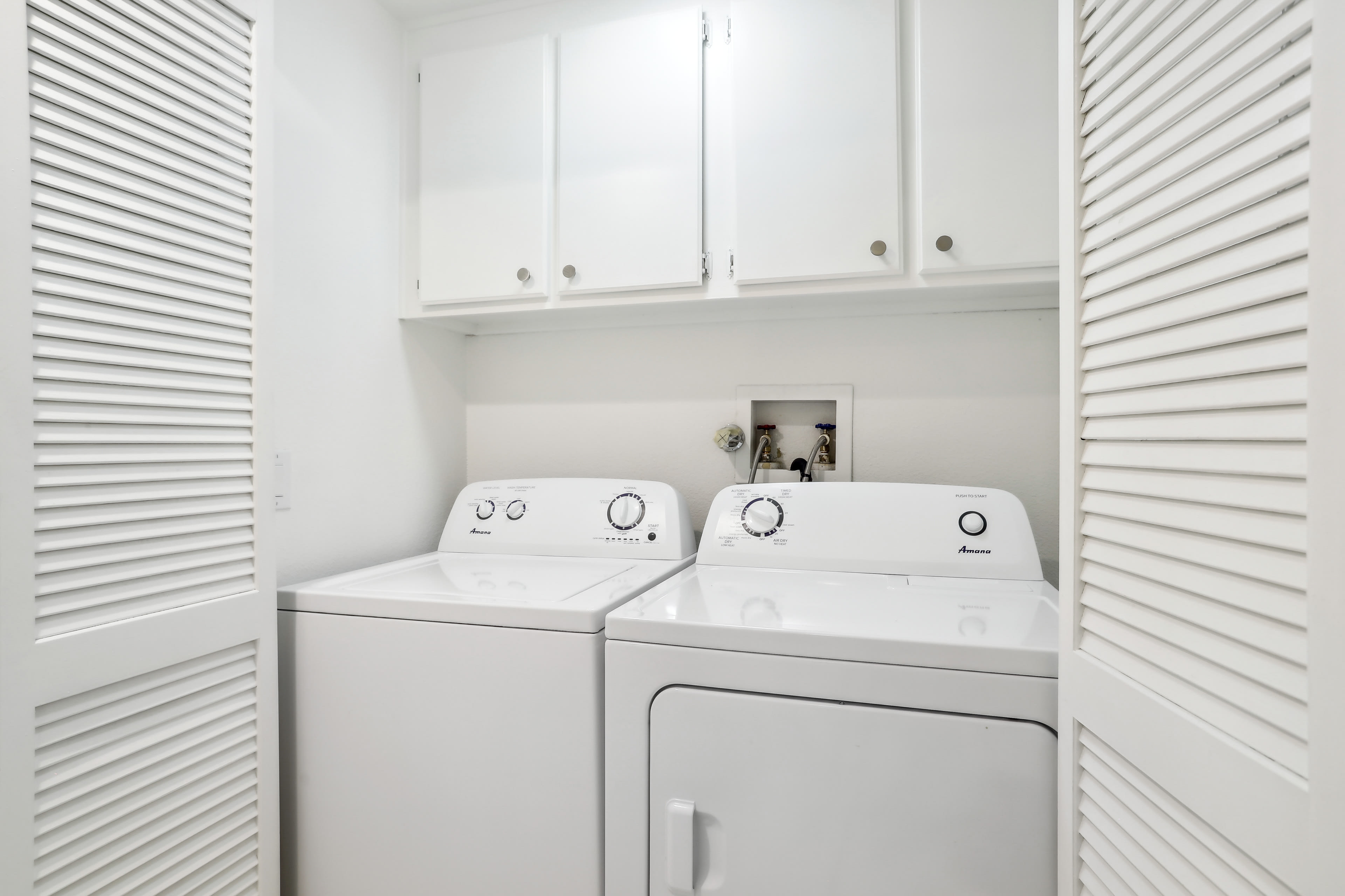 Washer & Dryer | Linens Provided