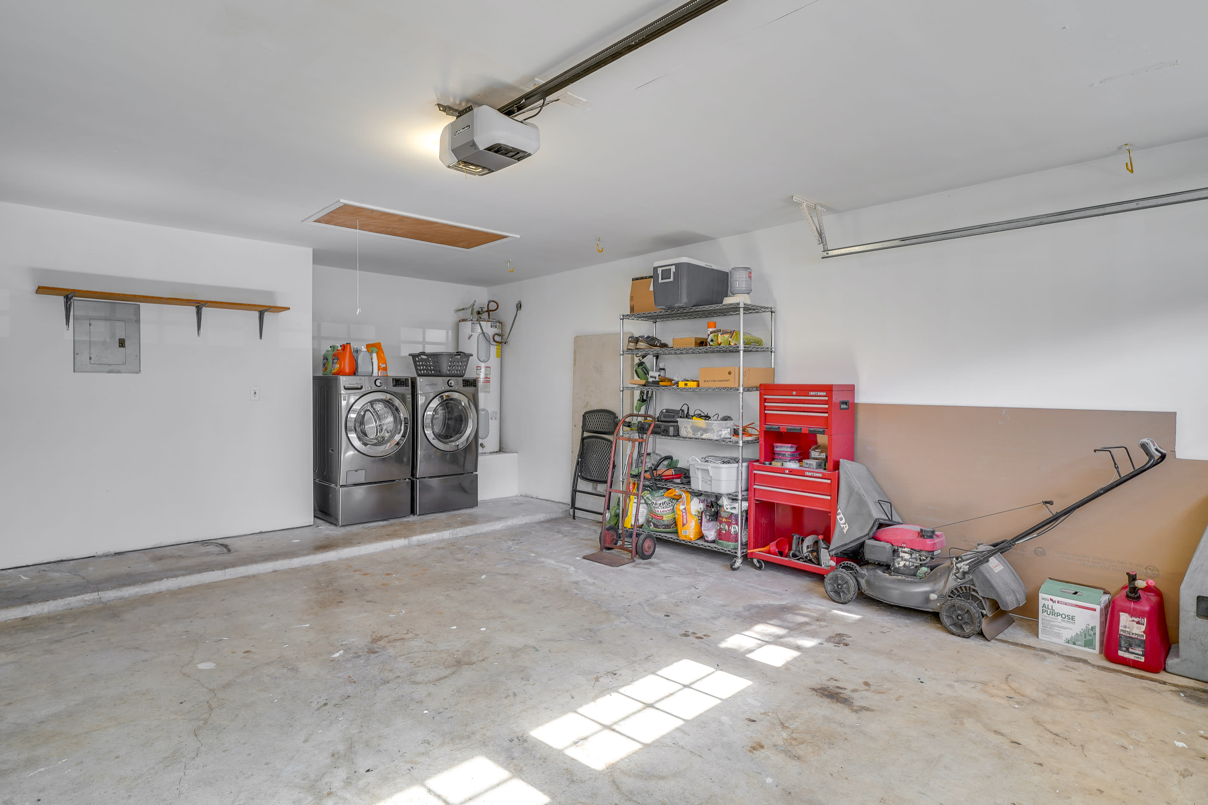 Garage | Laundry Area