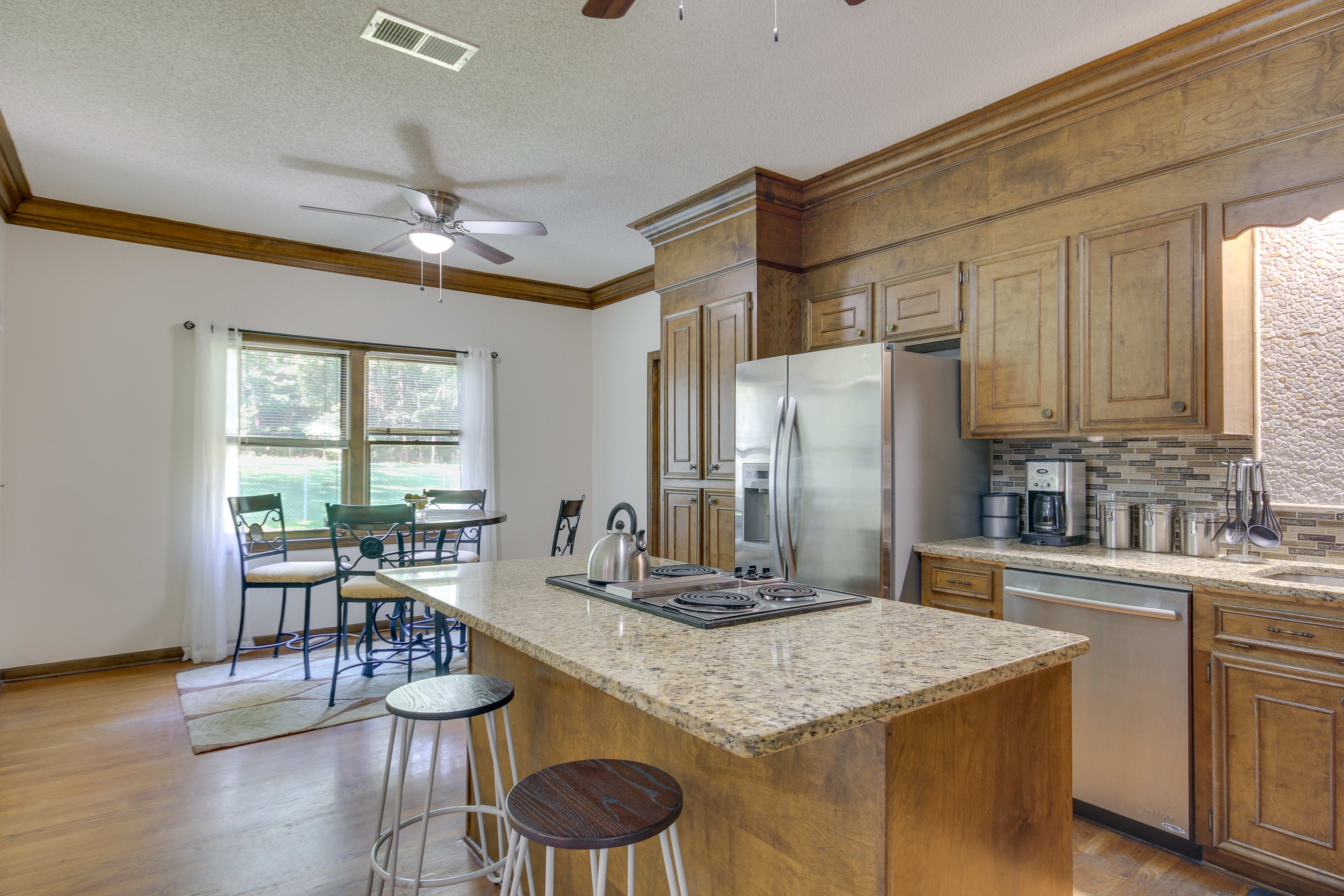 Kitchen | 1st Floor | Coffee Maker | Kettle | Toaster Oven | Crockpot