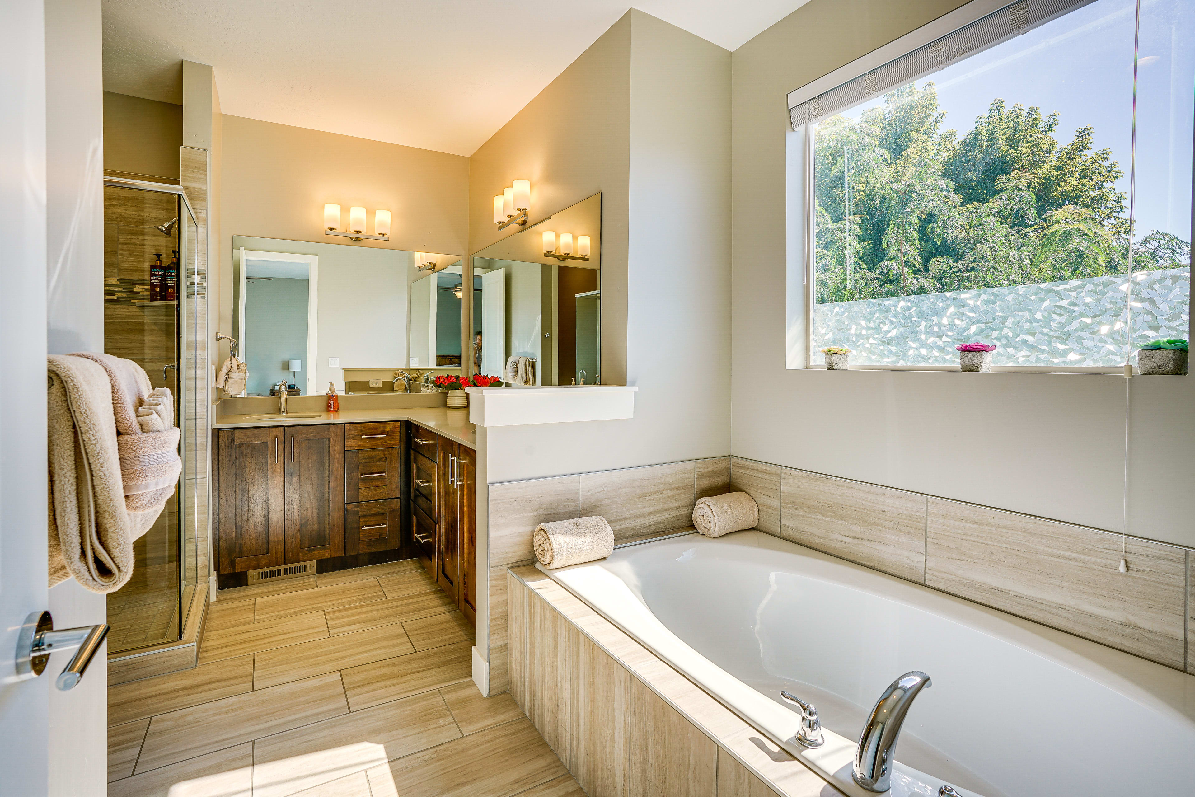 Full Bathroom | Complimentary Toiletries