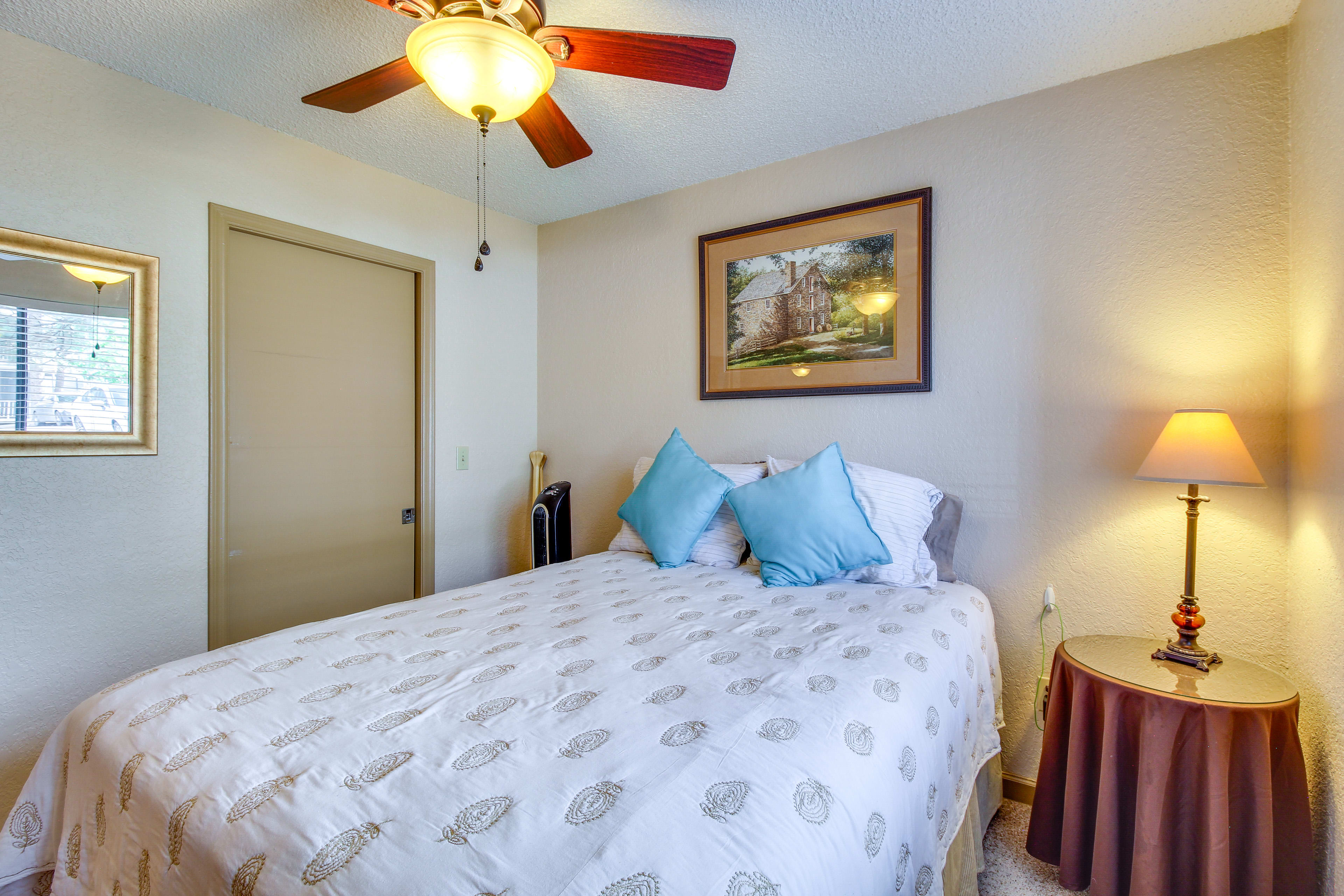 Bedroom 1 | Queen Bed | Smart TV | Linens Provided