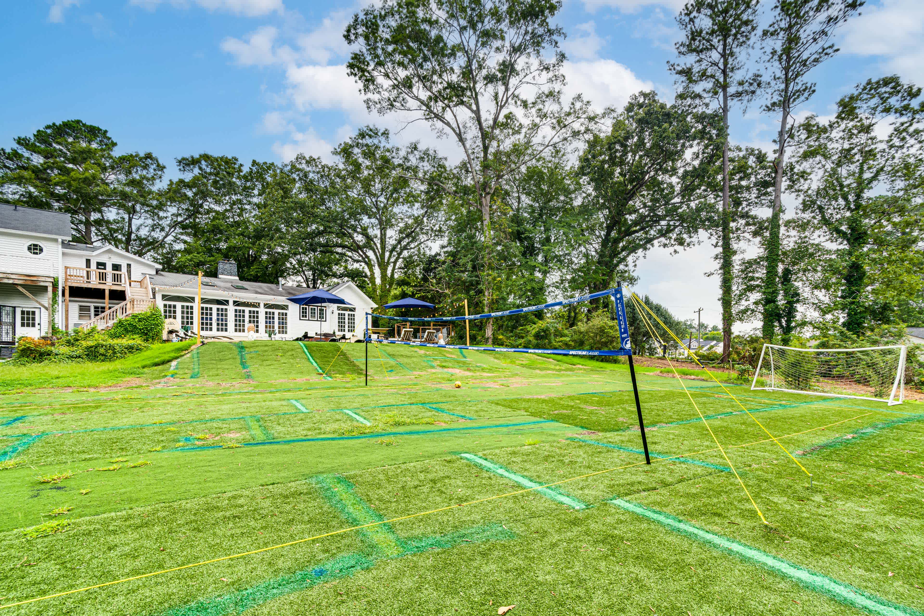 Spacious Yard | Soccer Field w/ Turf