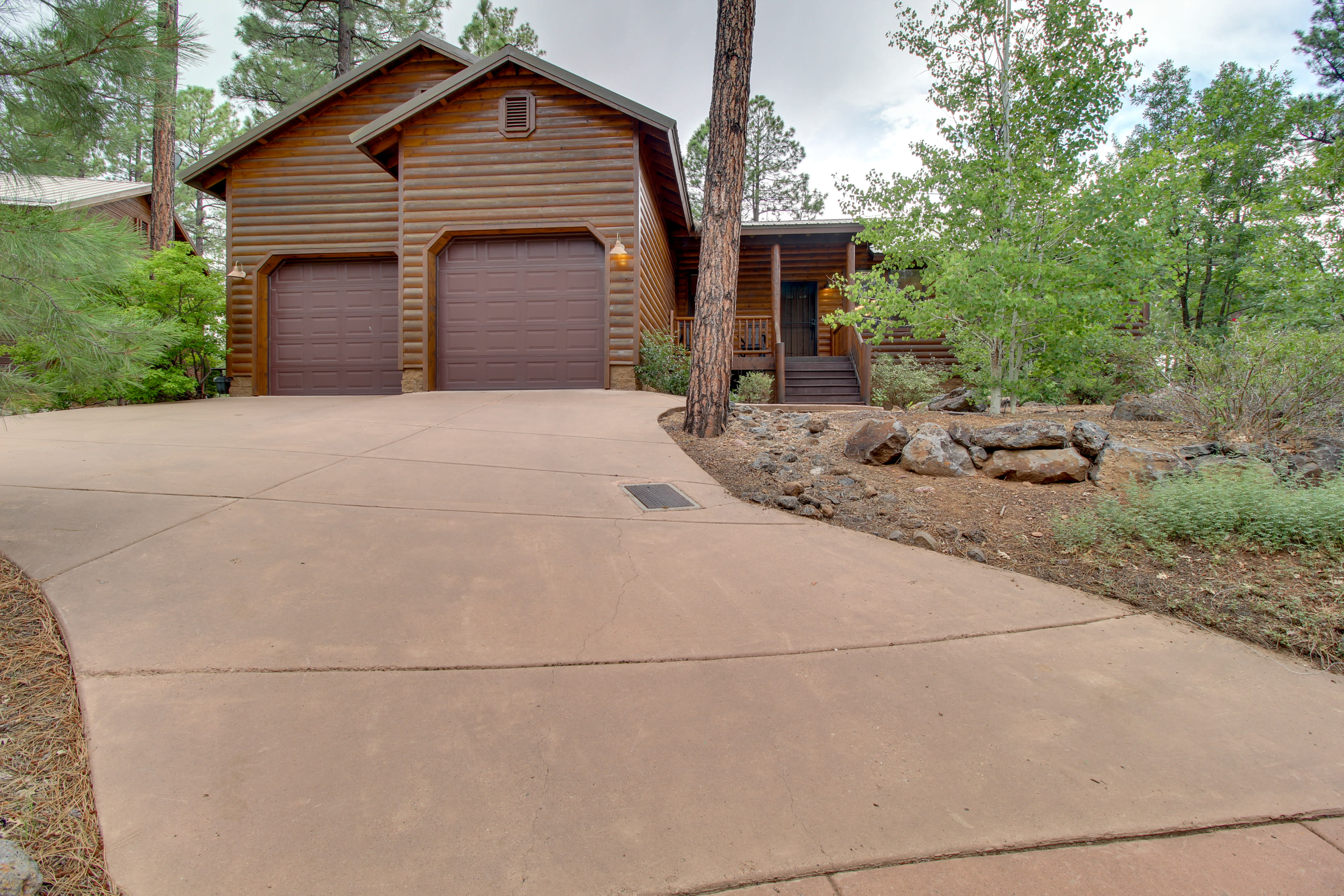 Exterior | Parking | Steep Driveway (1 Vehicle)