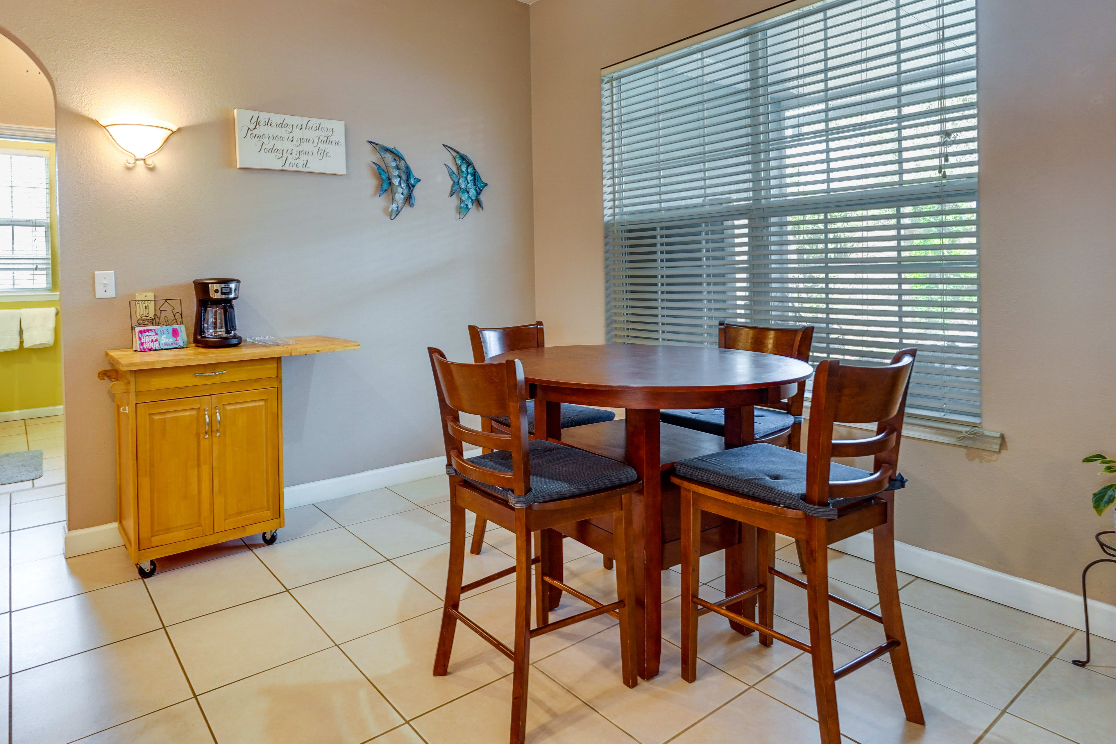 Dining Area | Coffee Nook