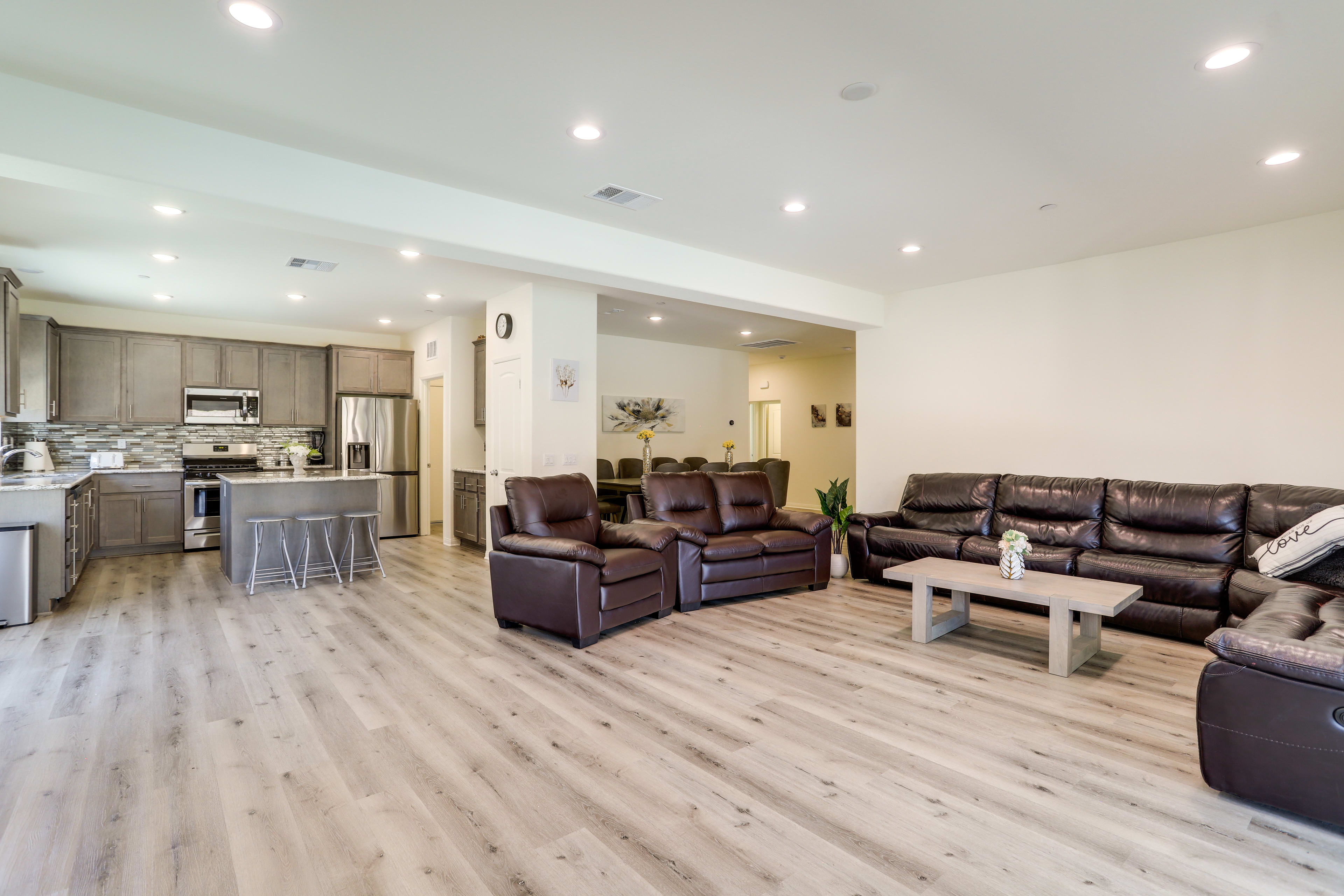 Living Room | Main Floor | Board Games | Smart TV