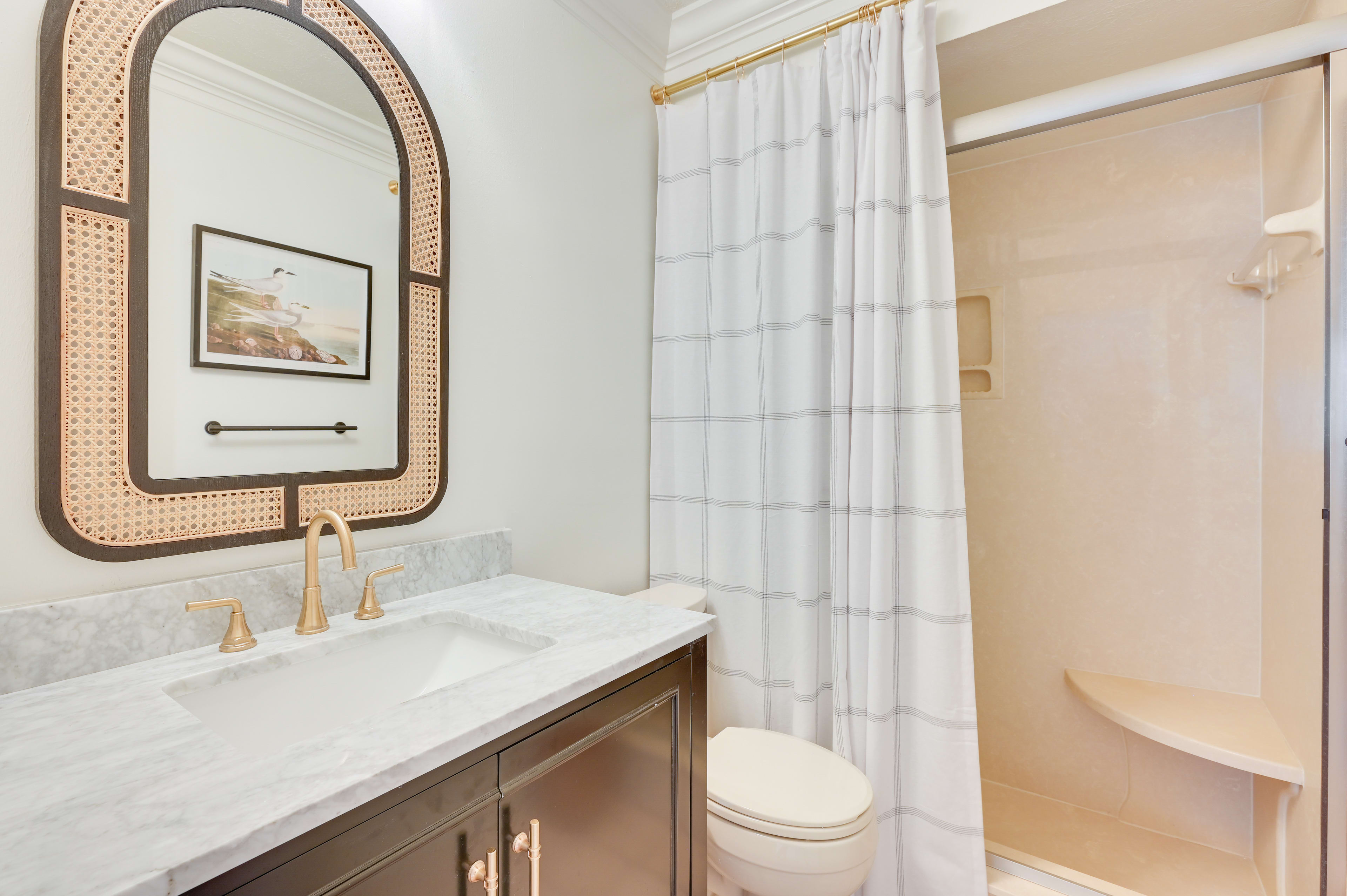 En-Suite Bathroom | Towels Provided